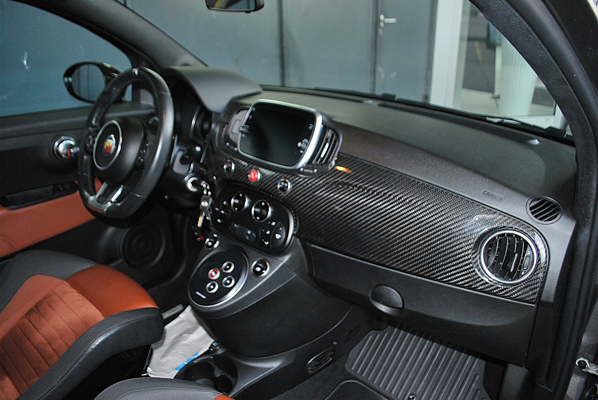 FIAT 595 1.4 16V Turbo Abarth Turismo Dualogic-image-11