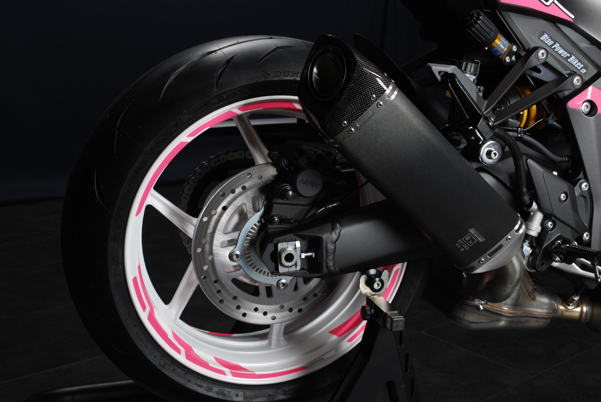 KAWASAKI Z1100 SE MY26 - Teilfoliert-showroom-element-1