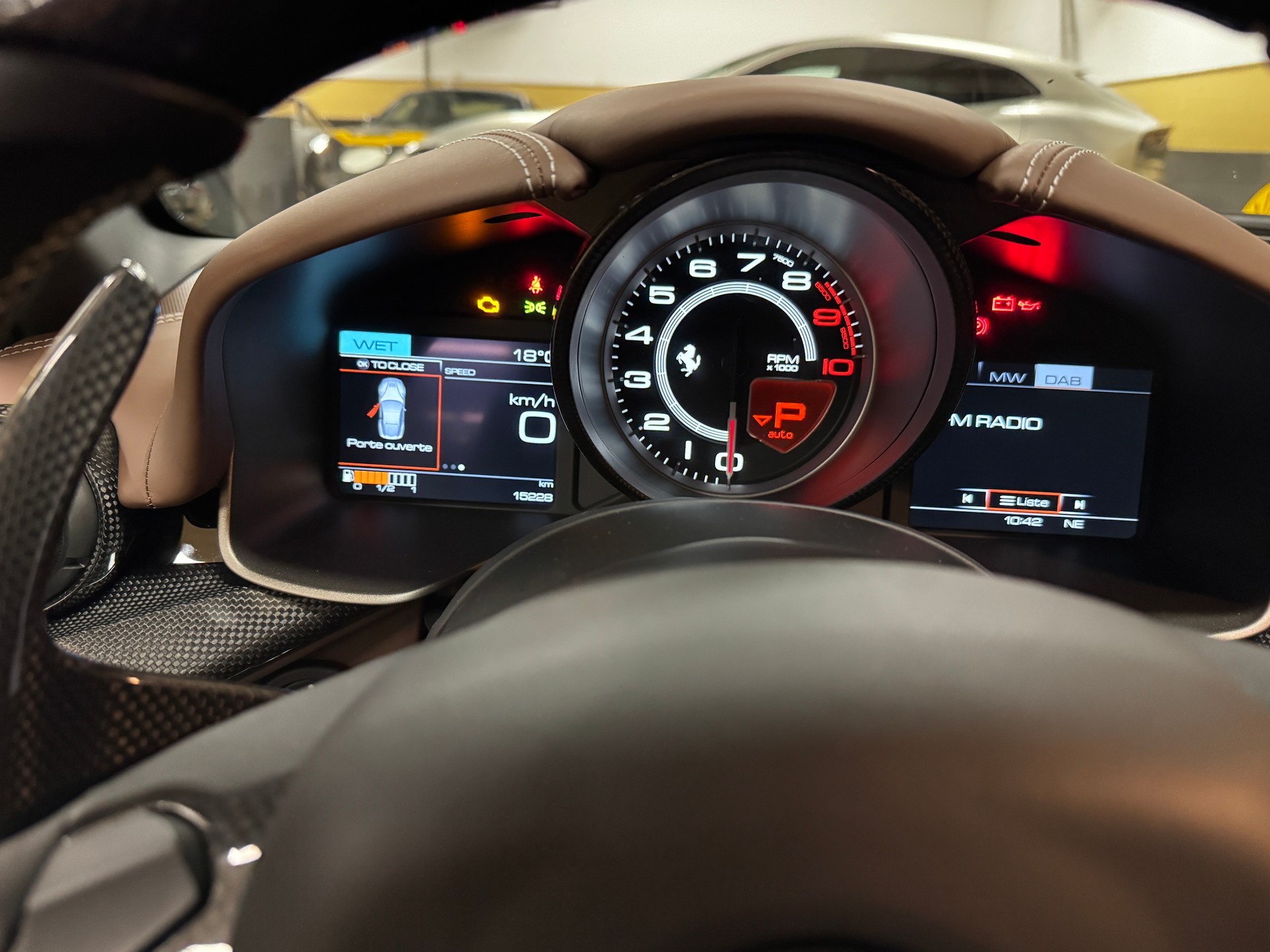 FERRARI F12 Berlinetta-image-10