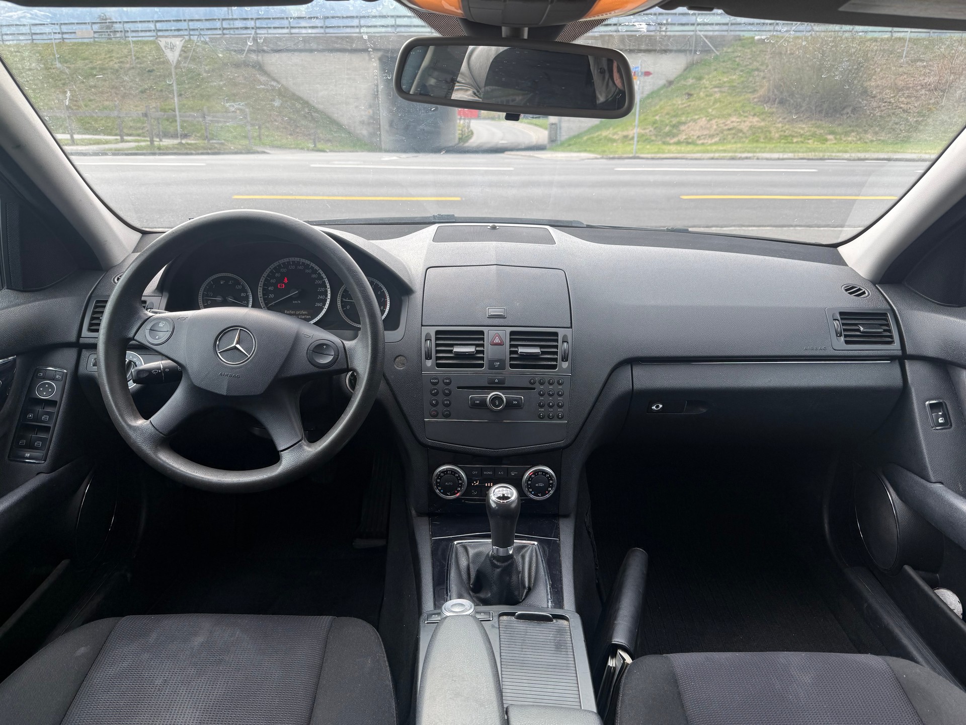 MERCEDES-BENZ C 180 Kompressor BlueEfficiency Elégance-image-7