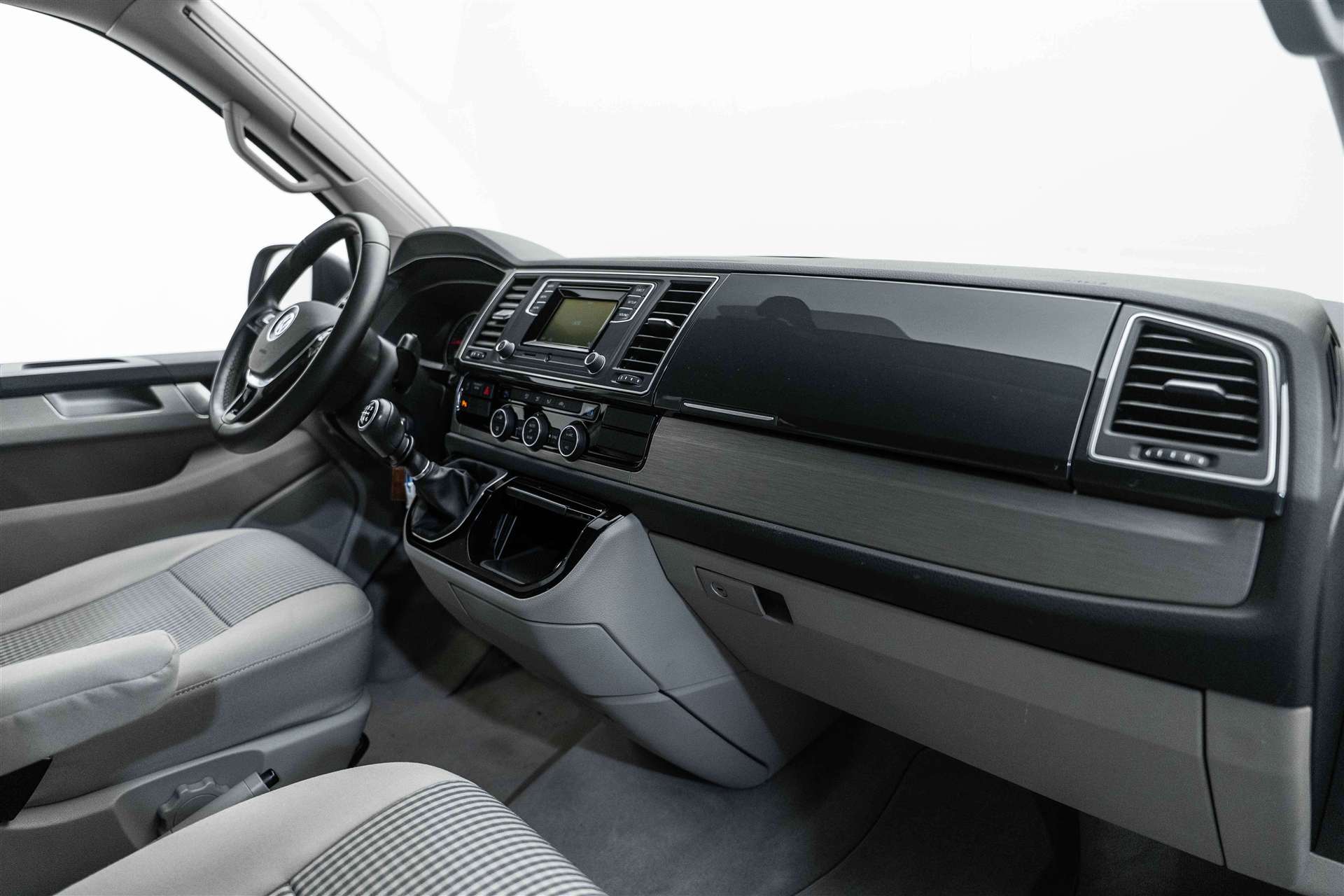 VW T6 California 2.0 TDI Coast Liberty-image-14