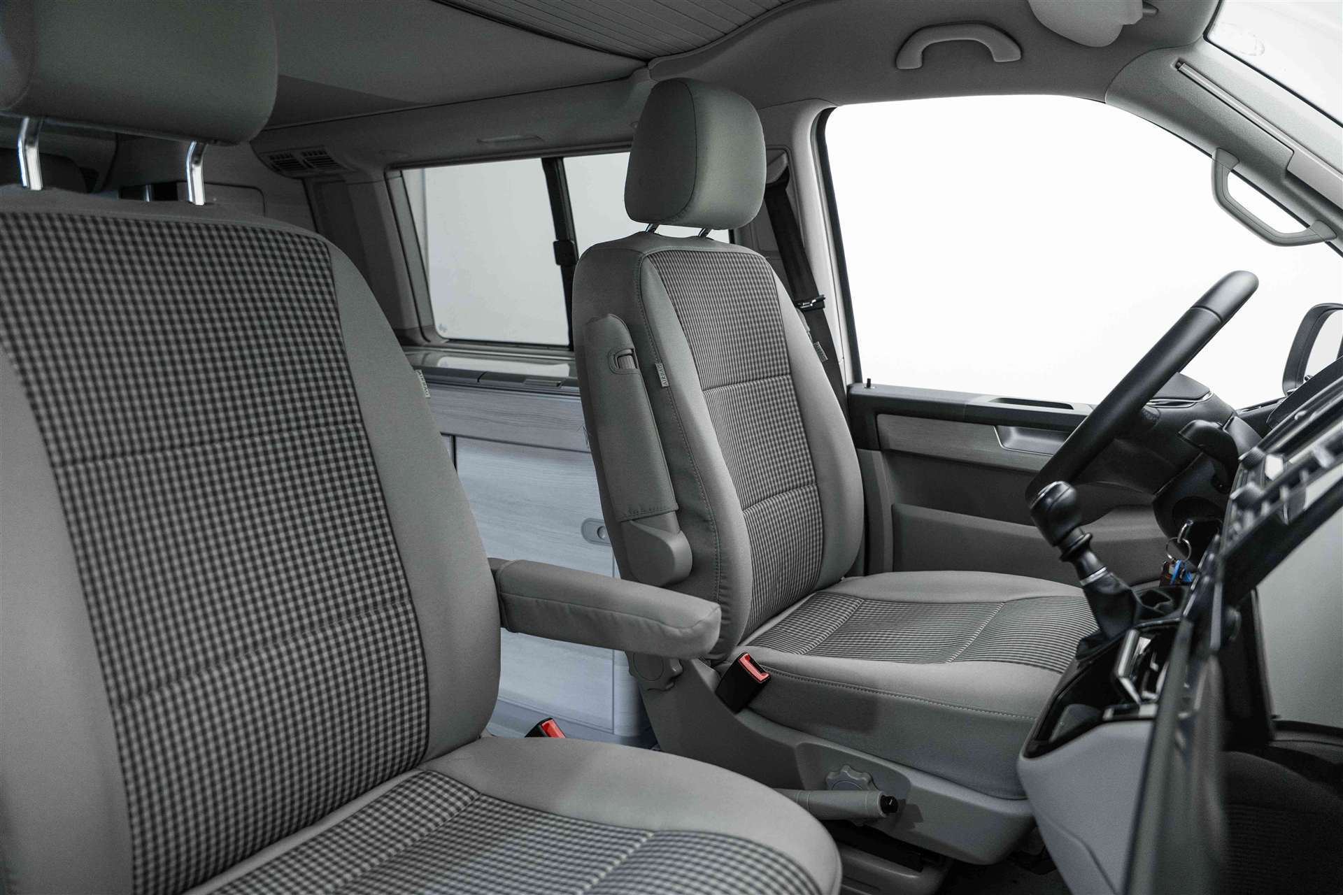 VW T6 California 2.0 TDI Coast Liberty-image-15