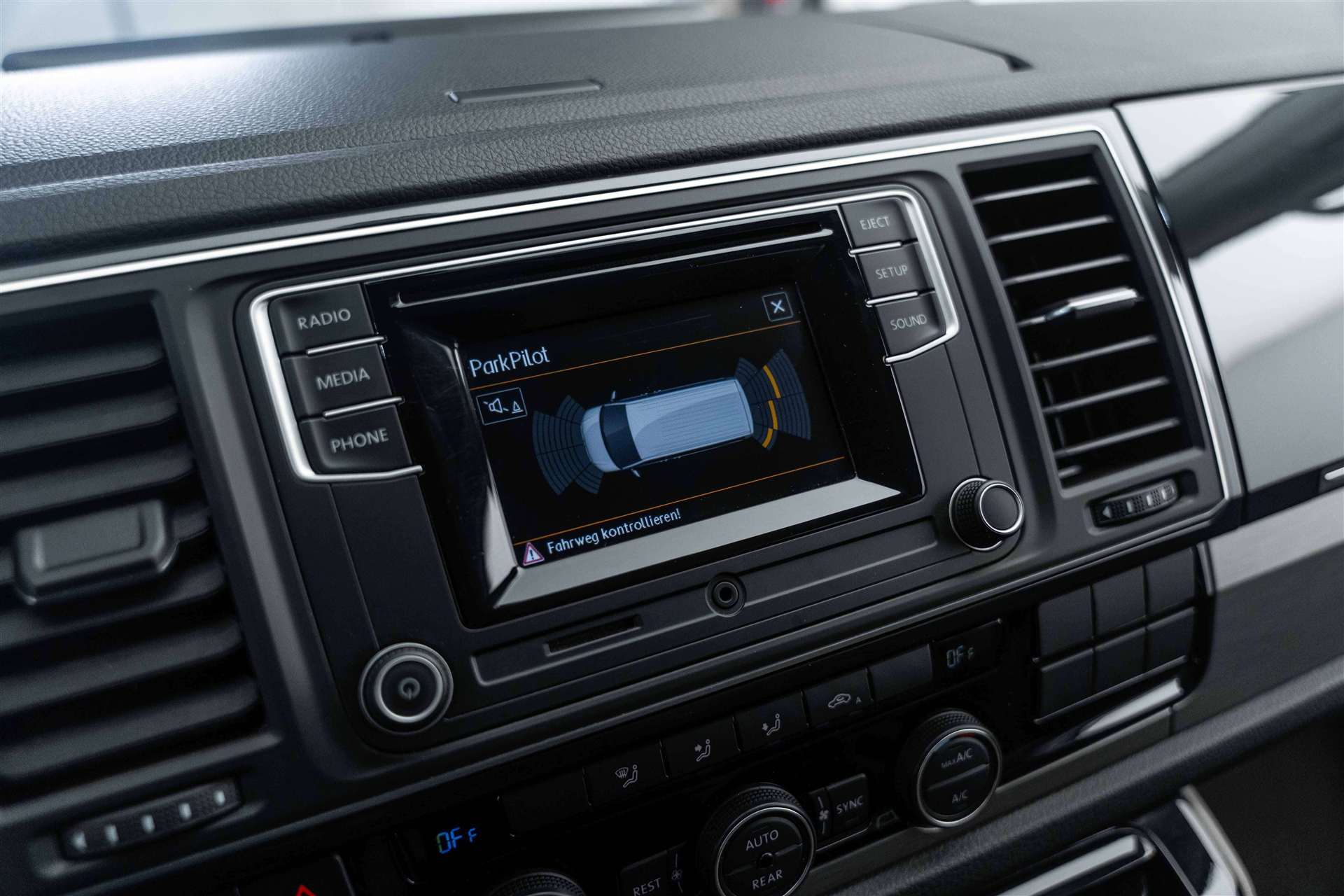 VW T6 California 2.0 TDI Coast Liberty-image-23