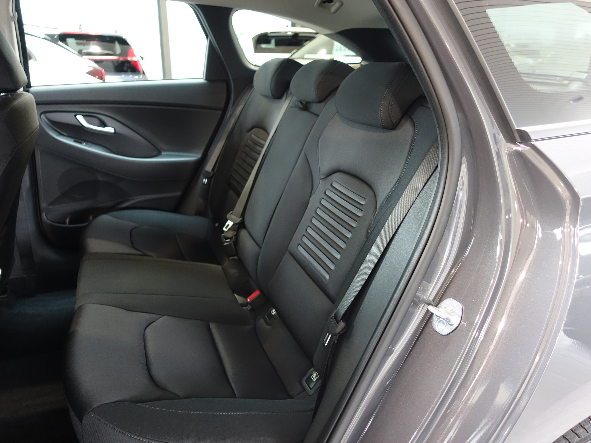 HYUNDAI i30 W 1.5 T-GDi AmpliaDCT-image-10