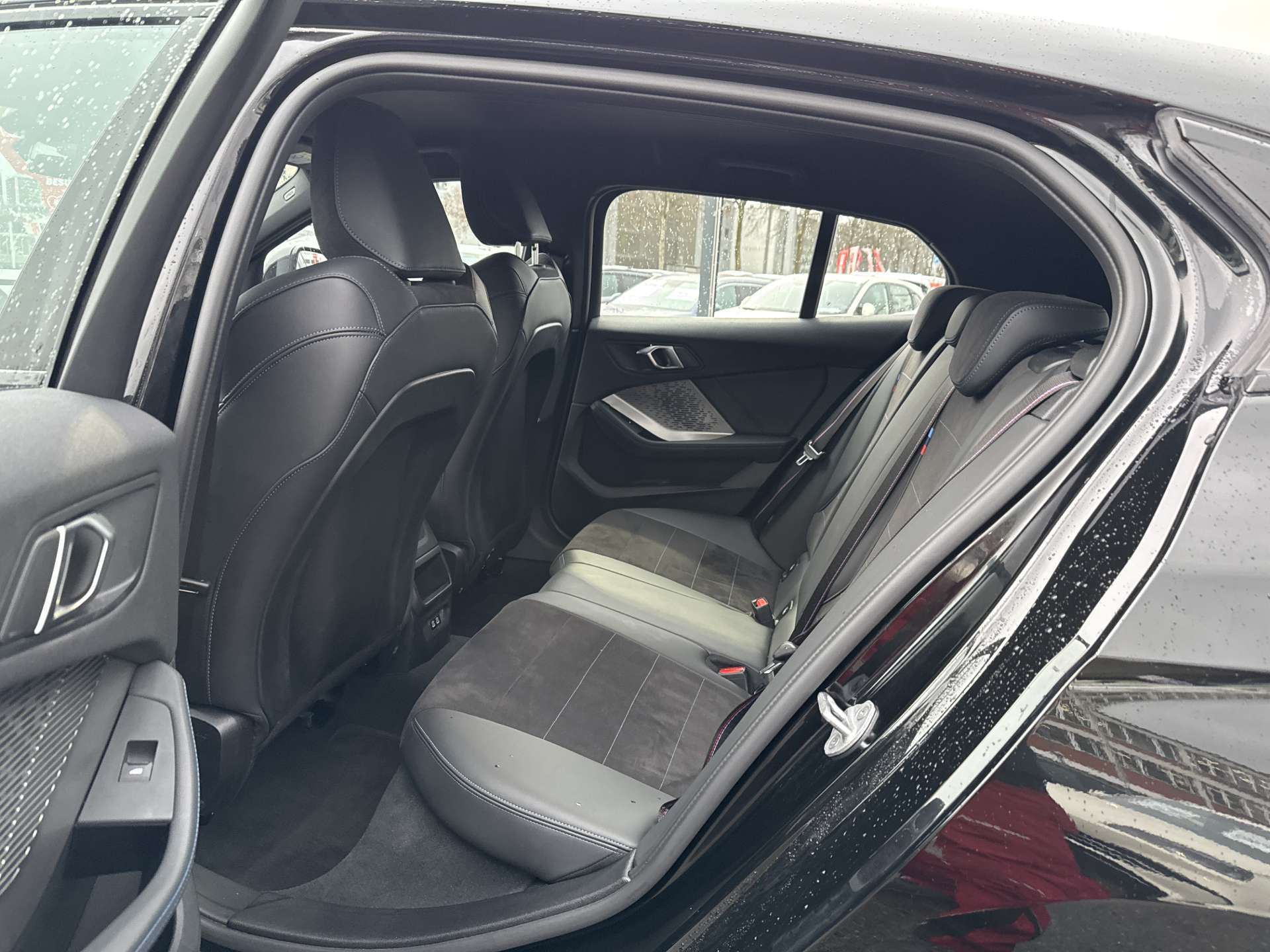 BMW 118d M-Sport Pro Steptronic-Automat-image-6