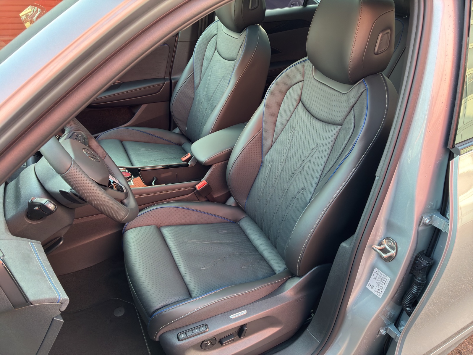 VW Tiguan 2.0 TSI DSG R-Line 4Motion-image-11