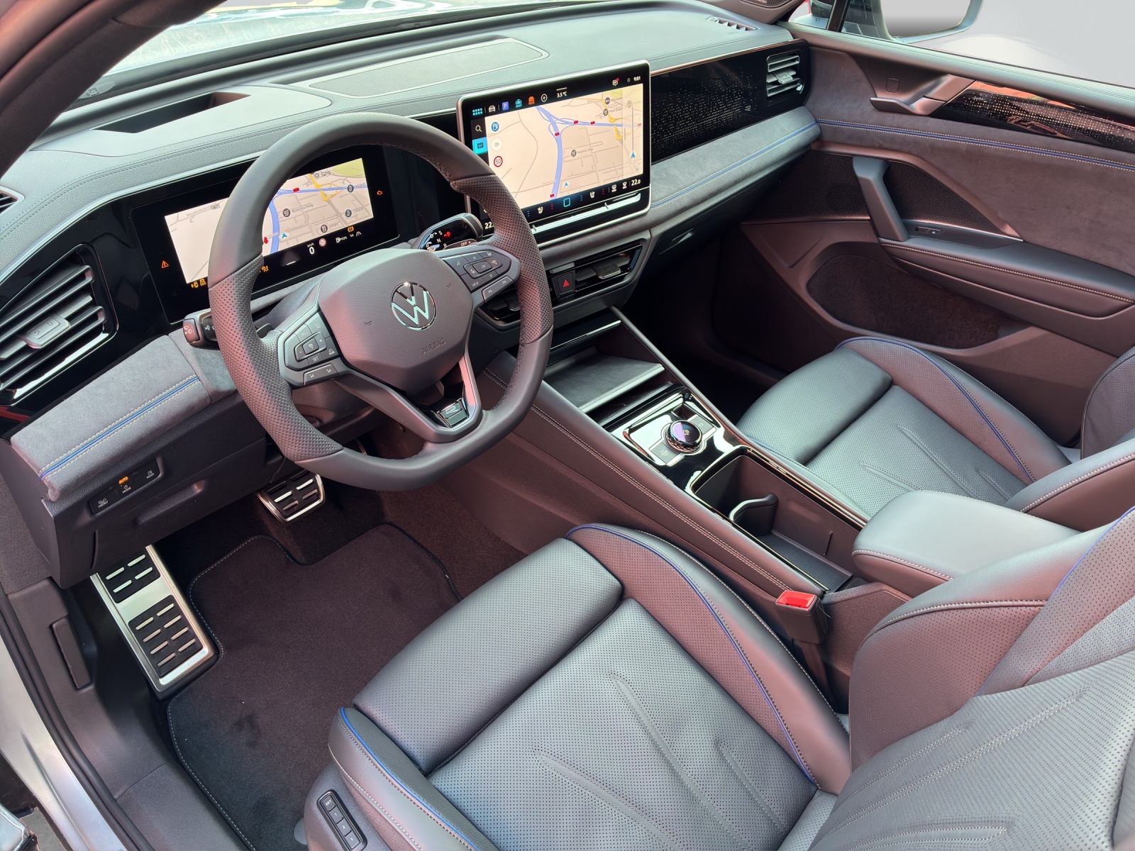VW Tiguan 2.0 TSI DSG R-Line 4Motion-image-4