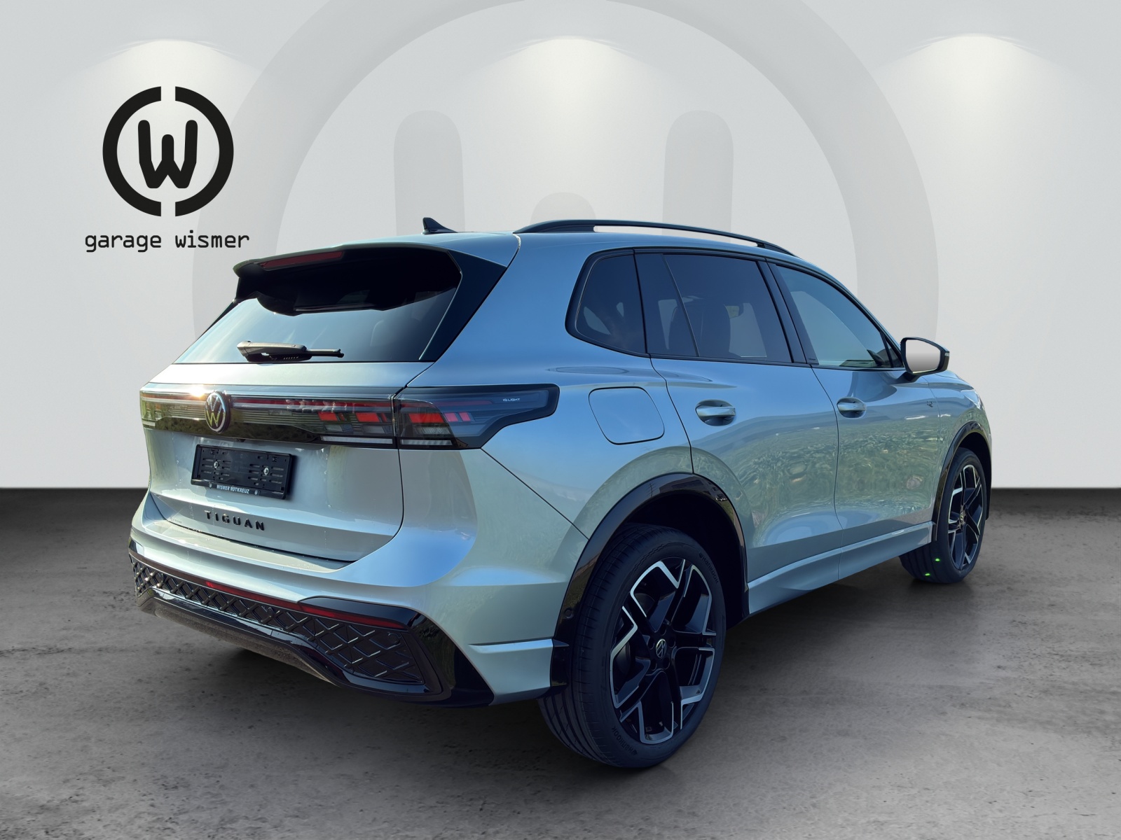 VW Tiguan 2.0 TSI DSG R-Line 4Motion-image-3