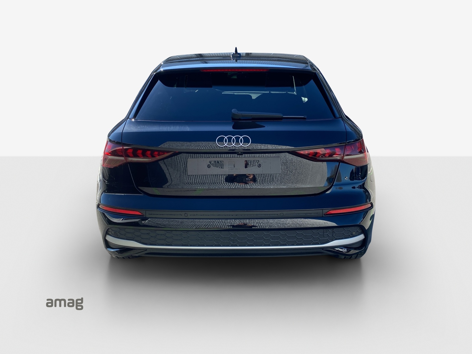 AUDI A3 Sportback TFSI 110 kW Attraction S tronic-image-2