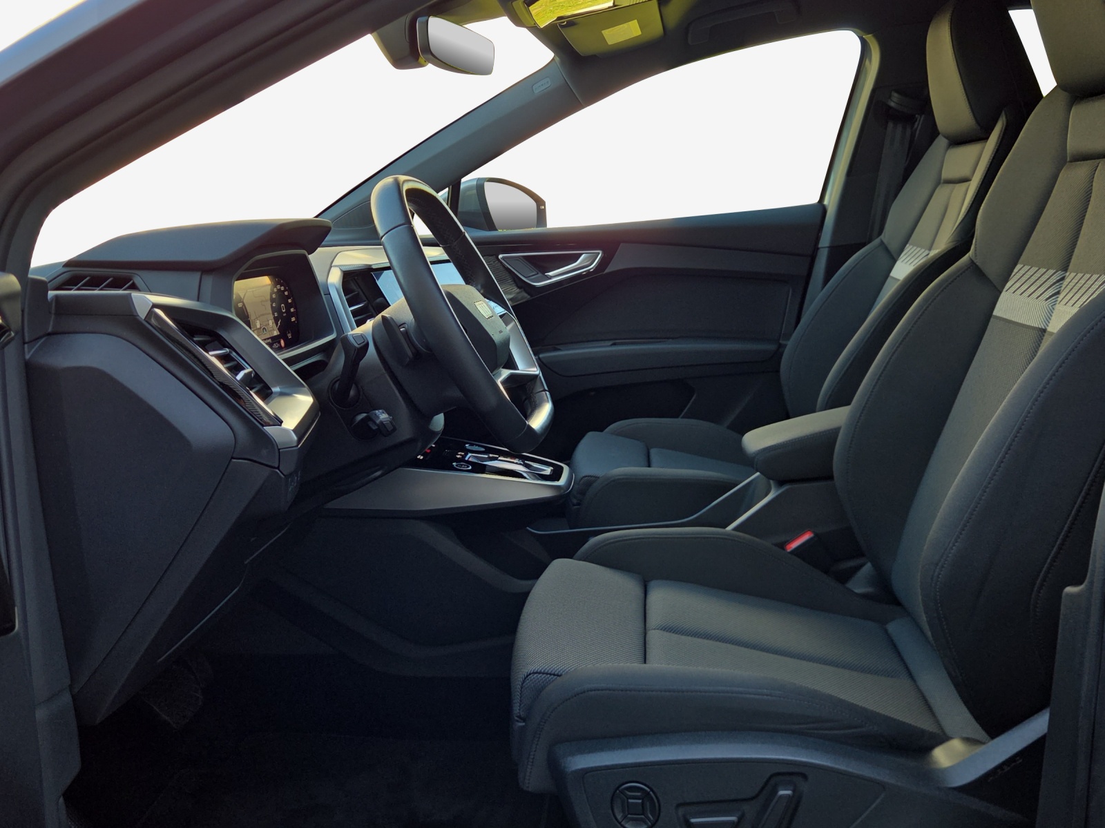 AUDI Q4 Sportback e-tron 50 quattro-image-8