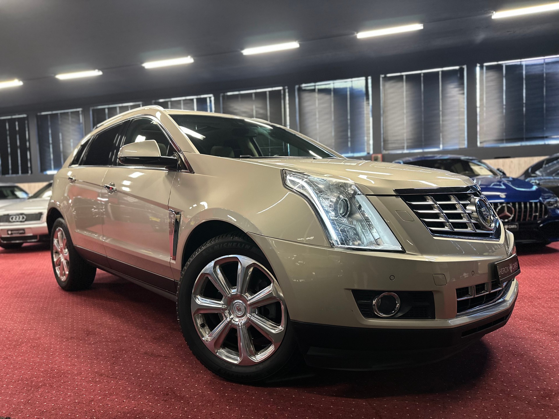 CADILLAC SRX 3.6 V6 Sport Luxury 4WD Automatic / ** Frisch ab MFK + Service **-image-1