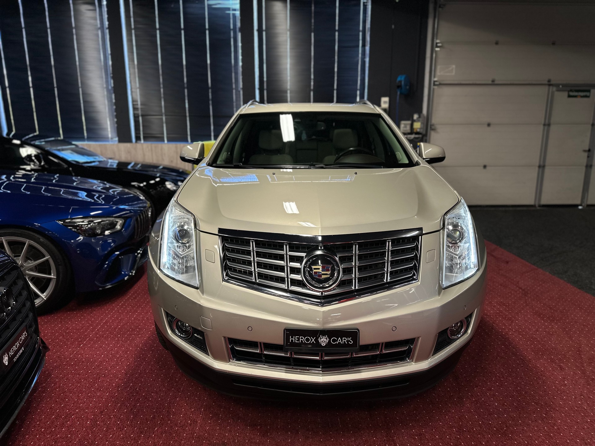 CADILLAC SRX 3.6 V6 Sport Luxury 4WD Automatic / ** Frisch ab MFK + Service **-image-6