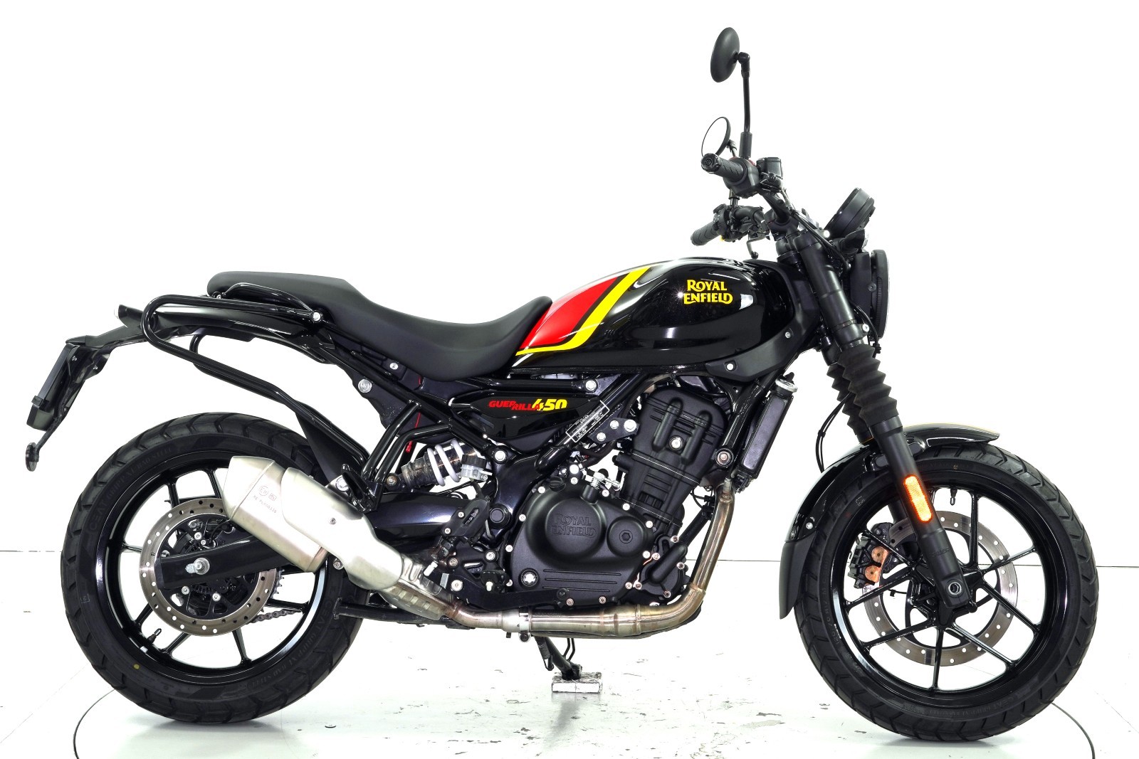 ROYAL ENFIELD 450-showroom-element-3