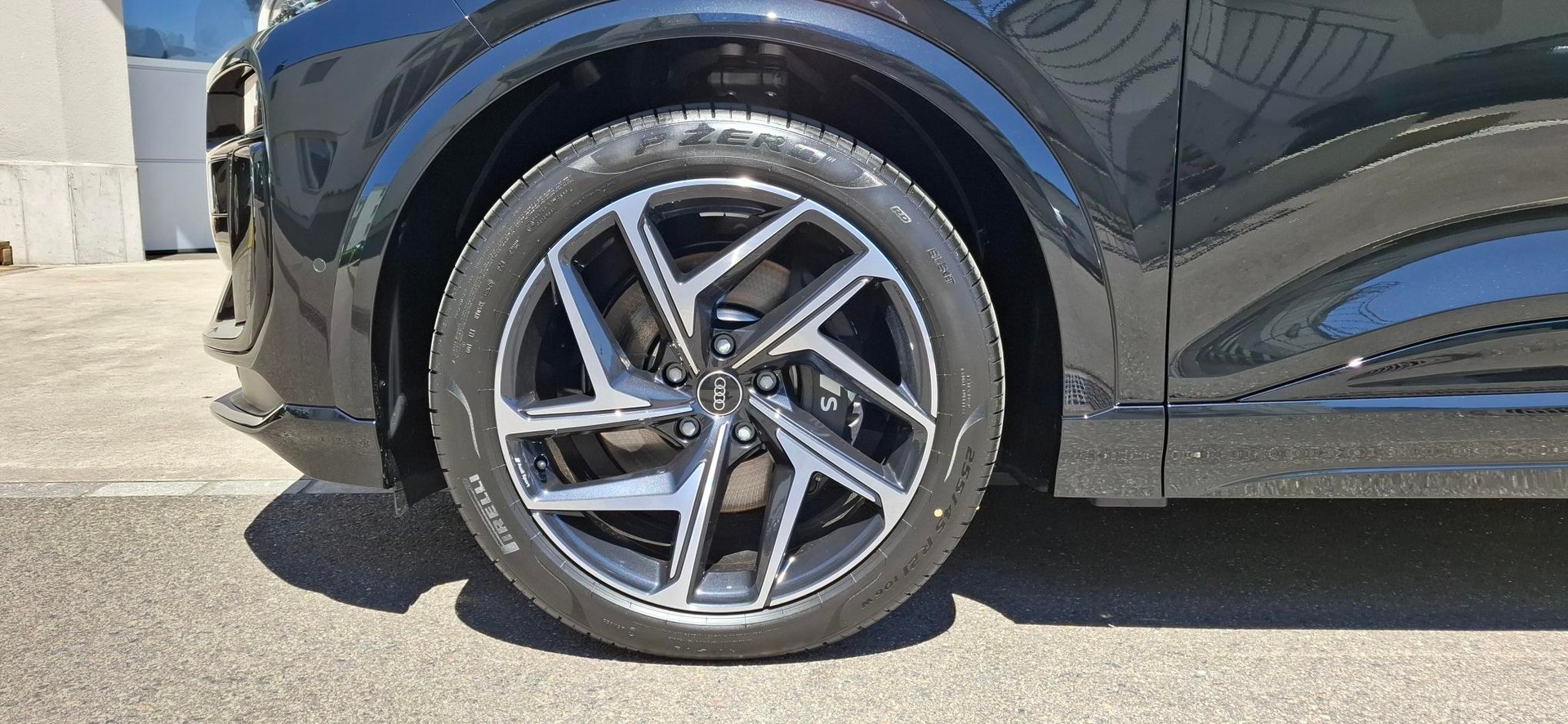 AUDI SQ6 e-tron quattro-image-6