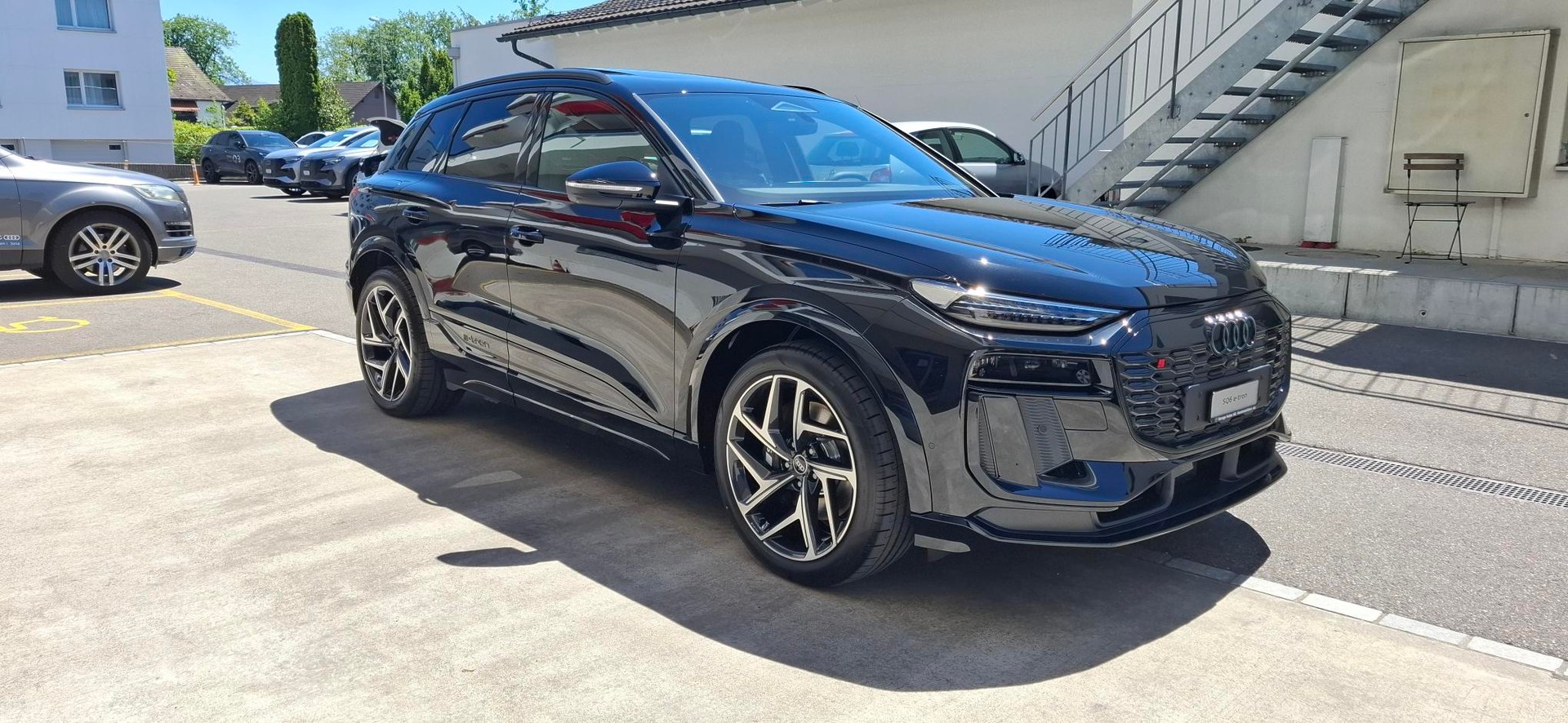 AUDI SQ6 e-tron quattro-image-5