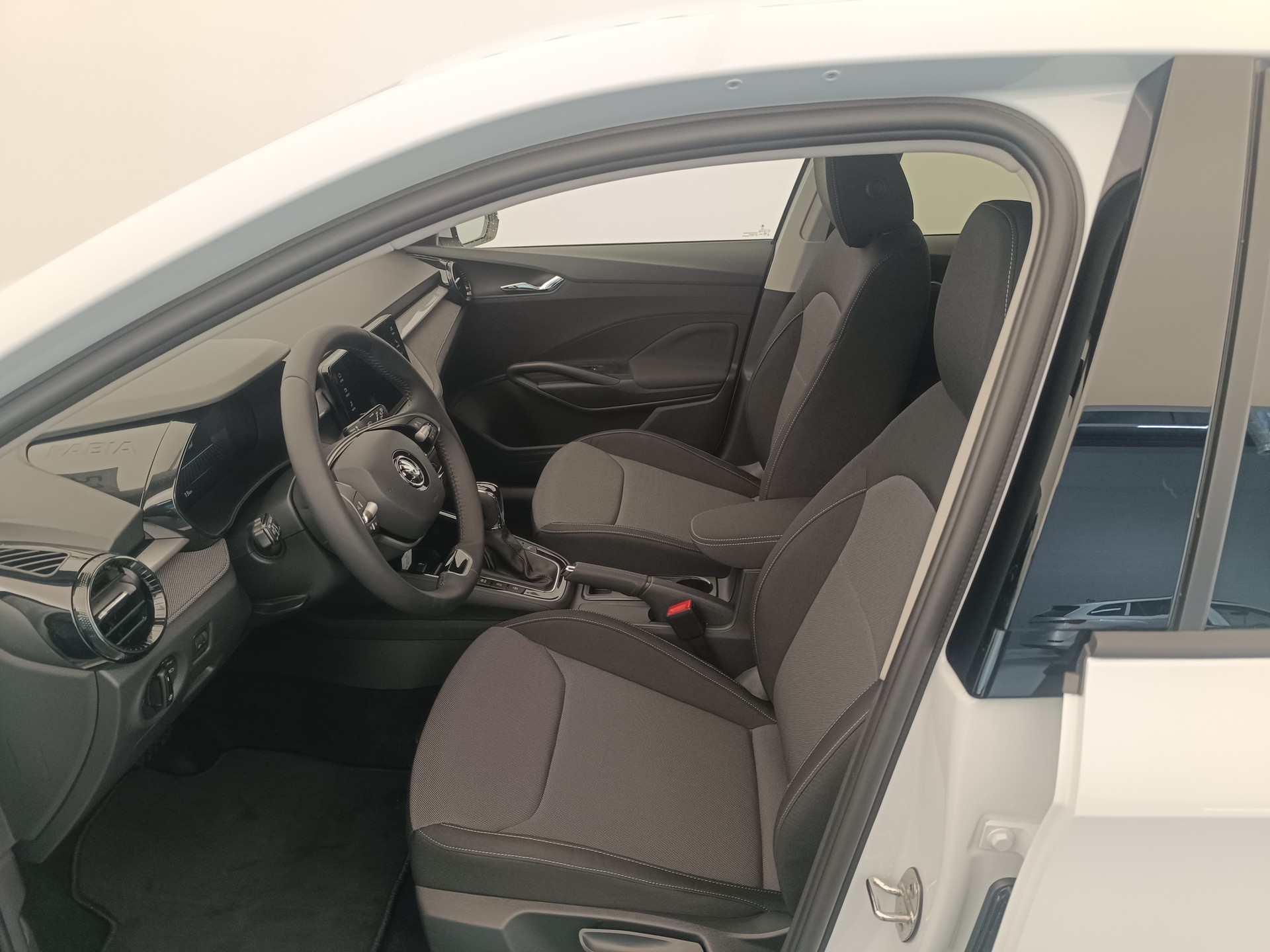 SKODA Fabia 1.0 TSI Selection-image-6