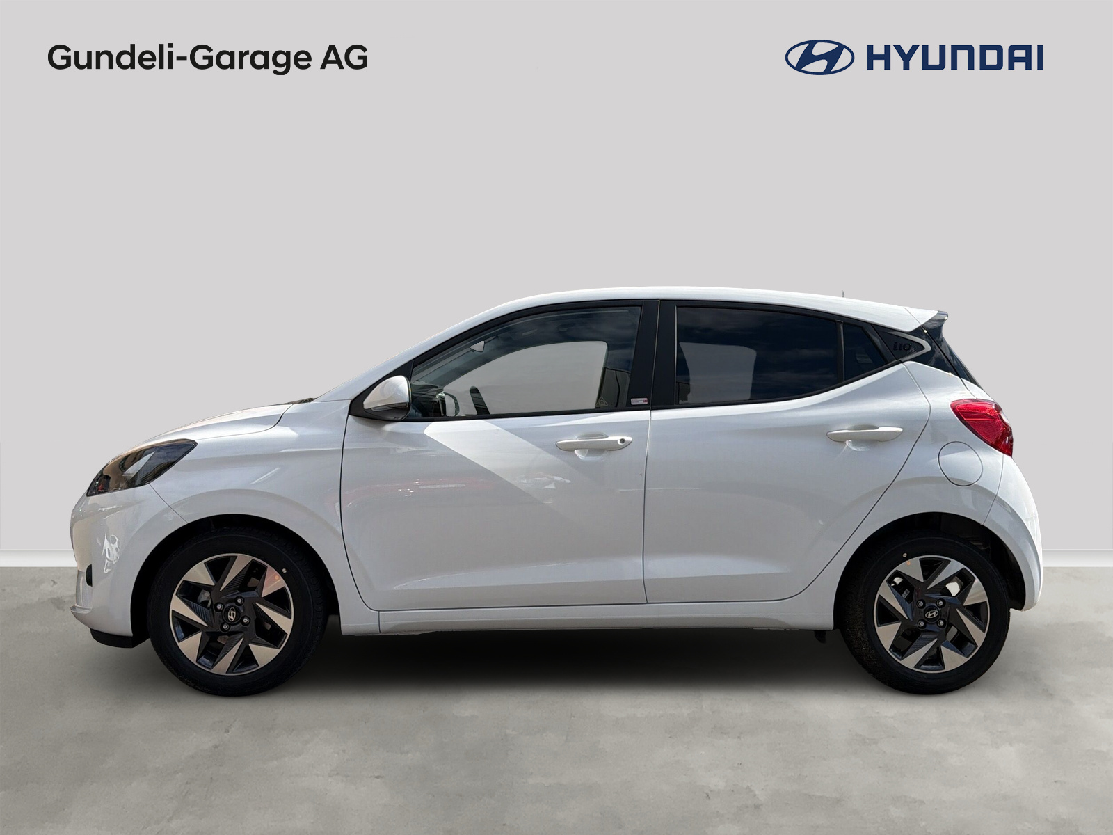 HYUNDAI i10 1.2 Amplia Aut.-image-1