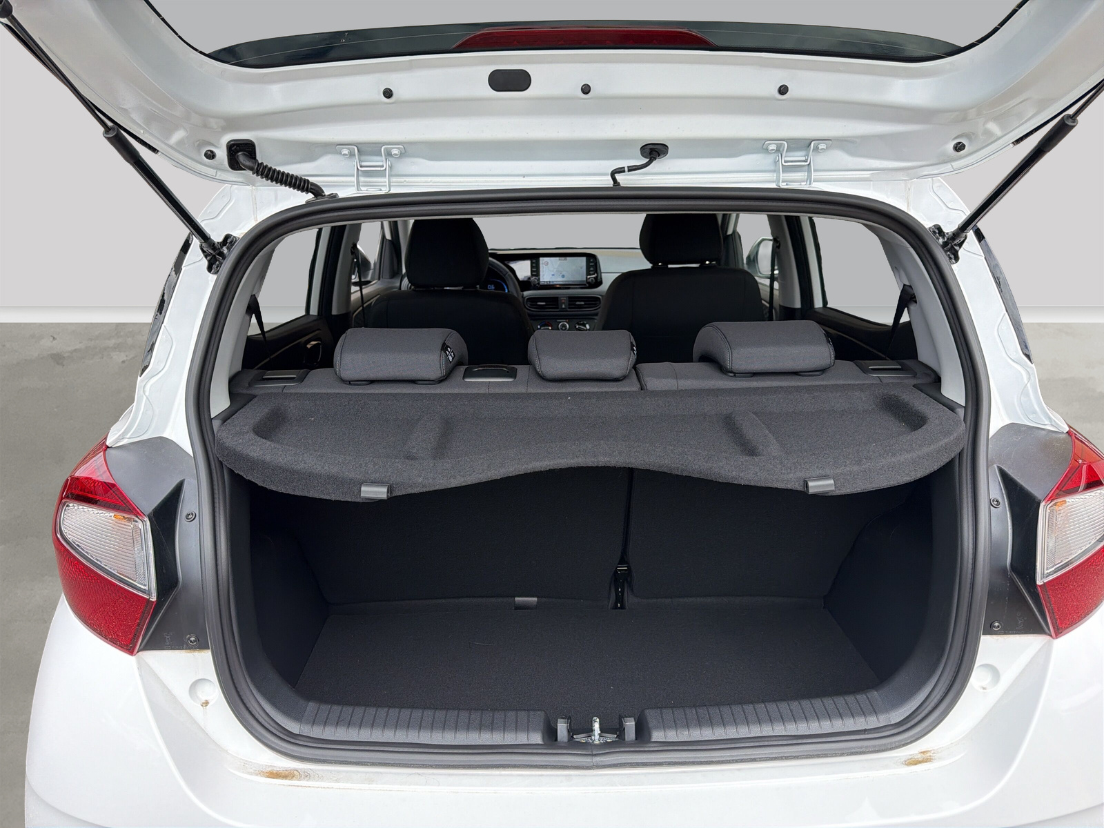 HYUNDAI i10 1.2 Amplia Aut.-image-3
