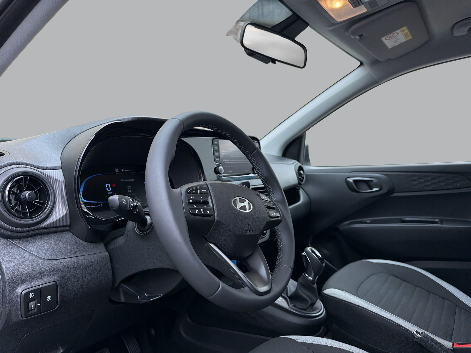 HYUNDAI i10 1.2 Amplia Aut.-image-8