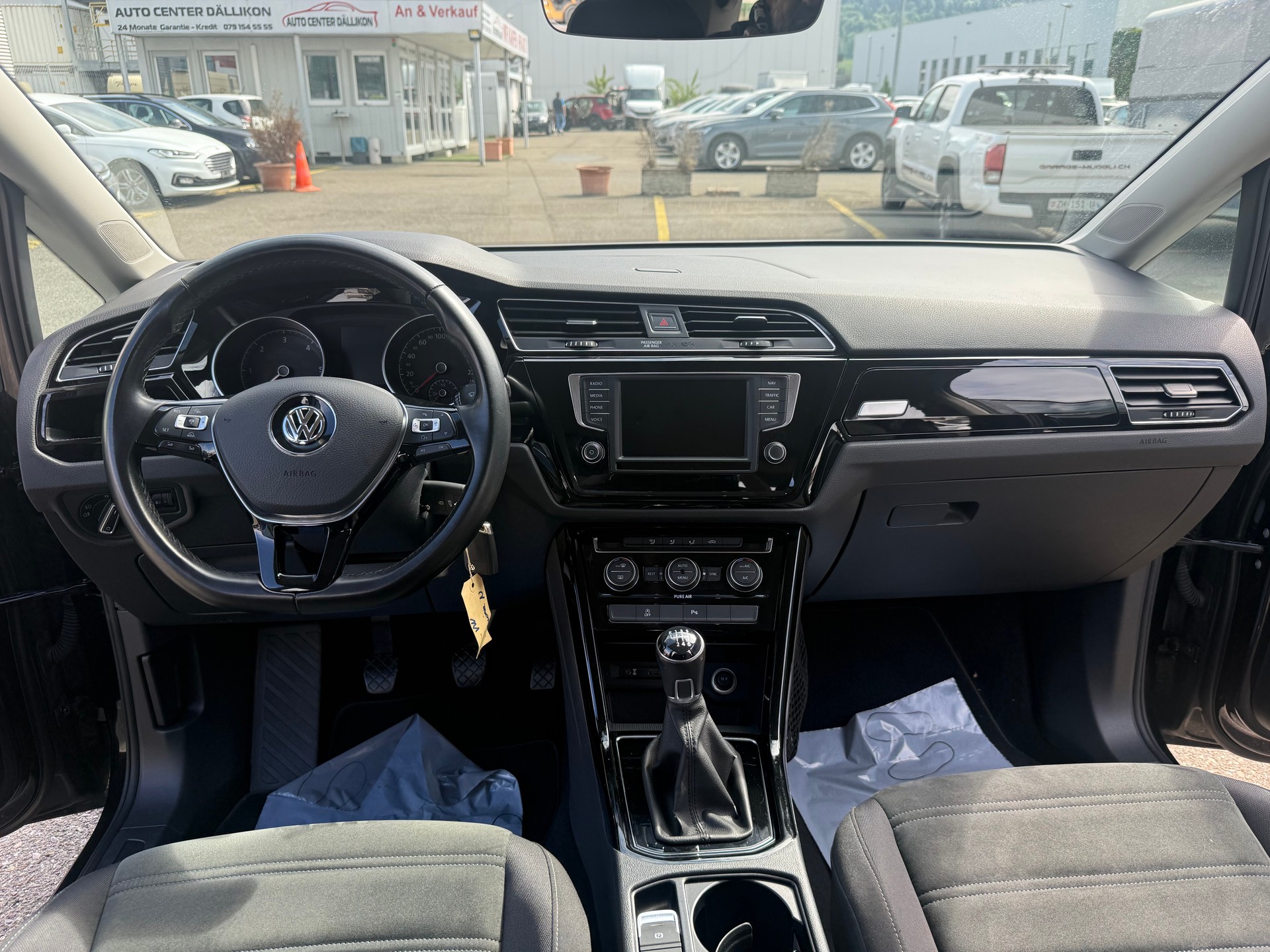 VW Touran 2.0 TDI BlueMotion Technology Comfortline-image-3