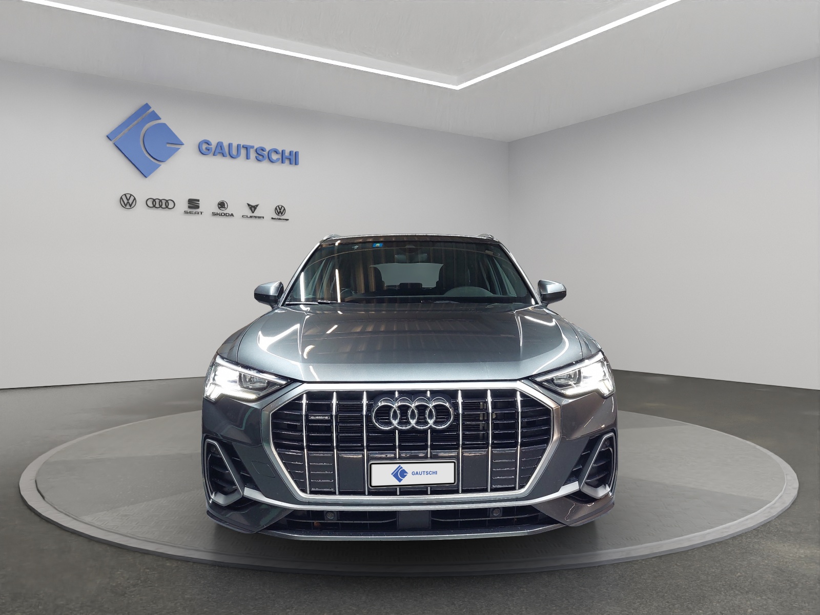 AUDI Q3 40 TFSI S line quattro S-tronic-image-4