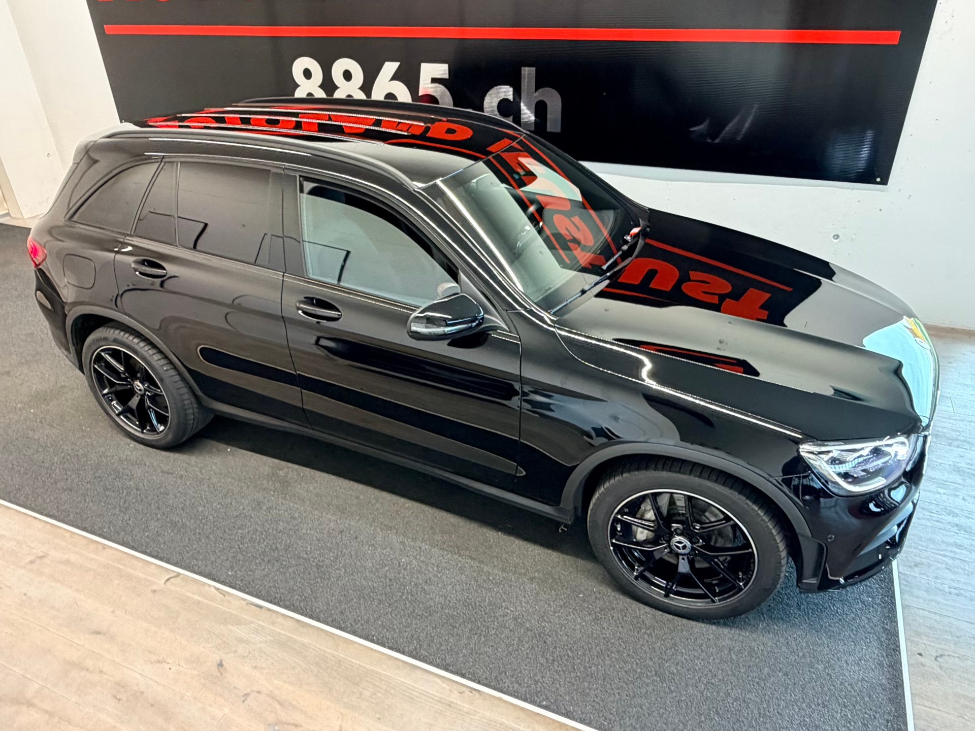 MERCEDES-BENZ GLC 300 d AMG Line 4Matic 9G-Tronic-image-4