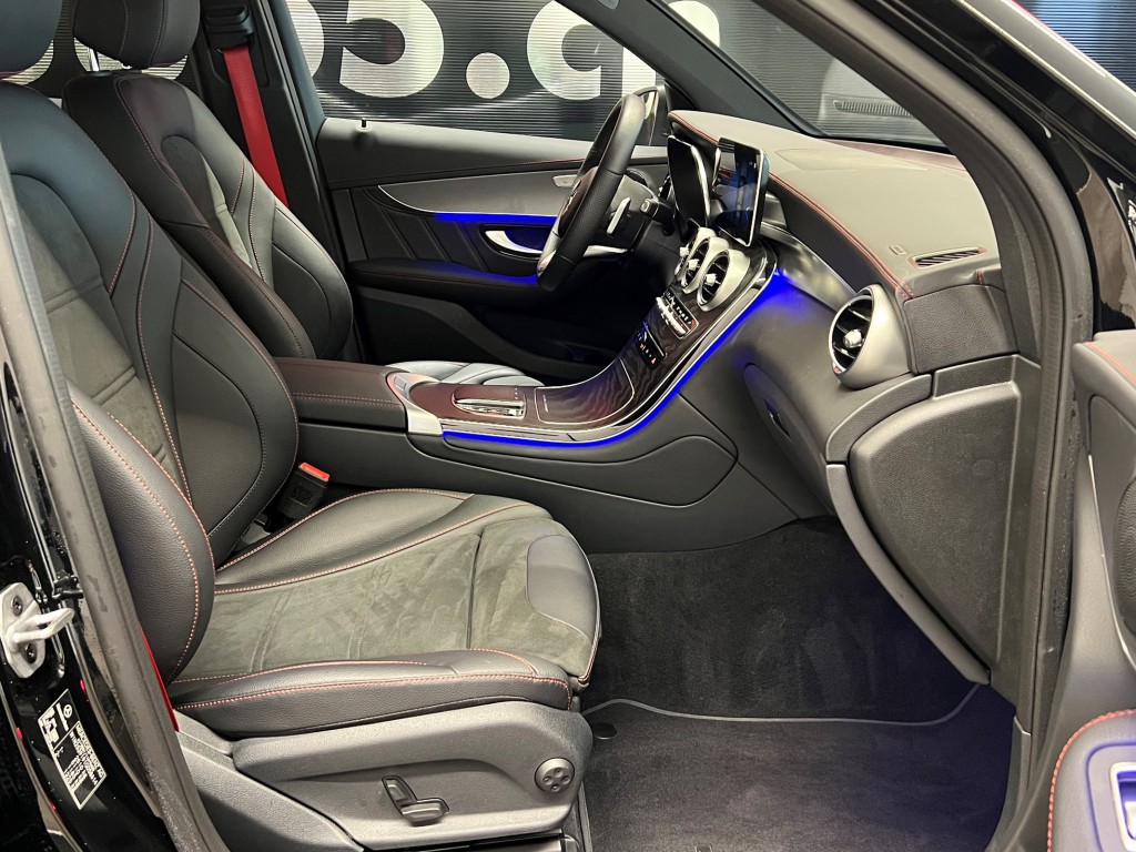 MERCEDES-BENZ GLC 300 d AMG Line 4Matic 9G-Tronic-image-13