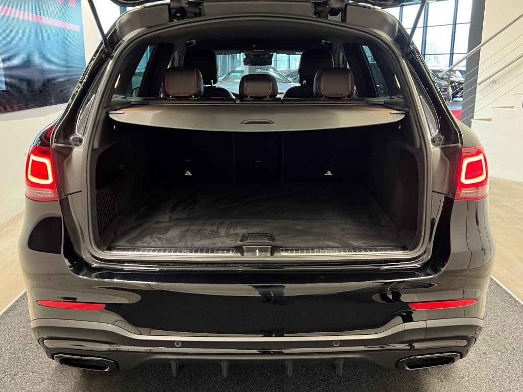 MERCEDES-BENZ GLC 300 d AMG Line 4Matic 9G-Tronic-image-11