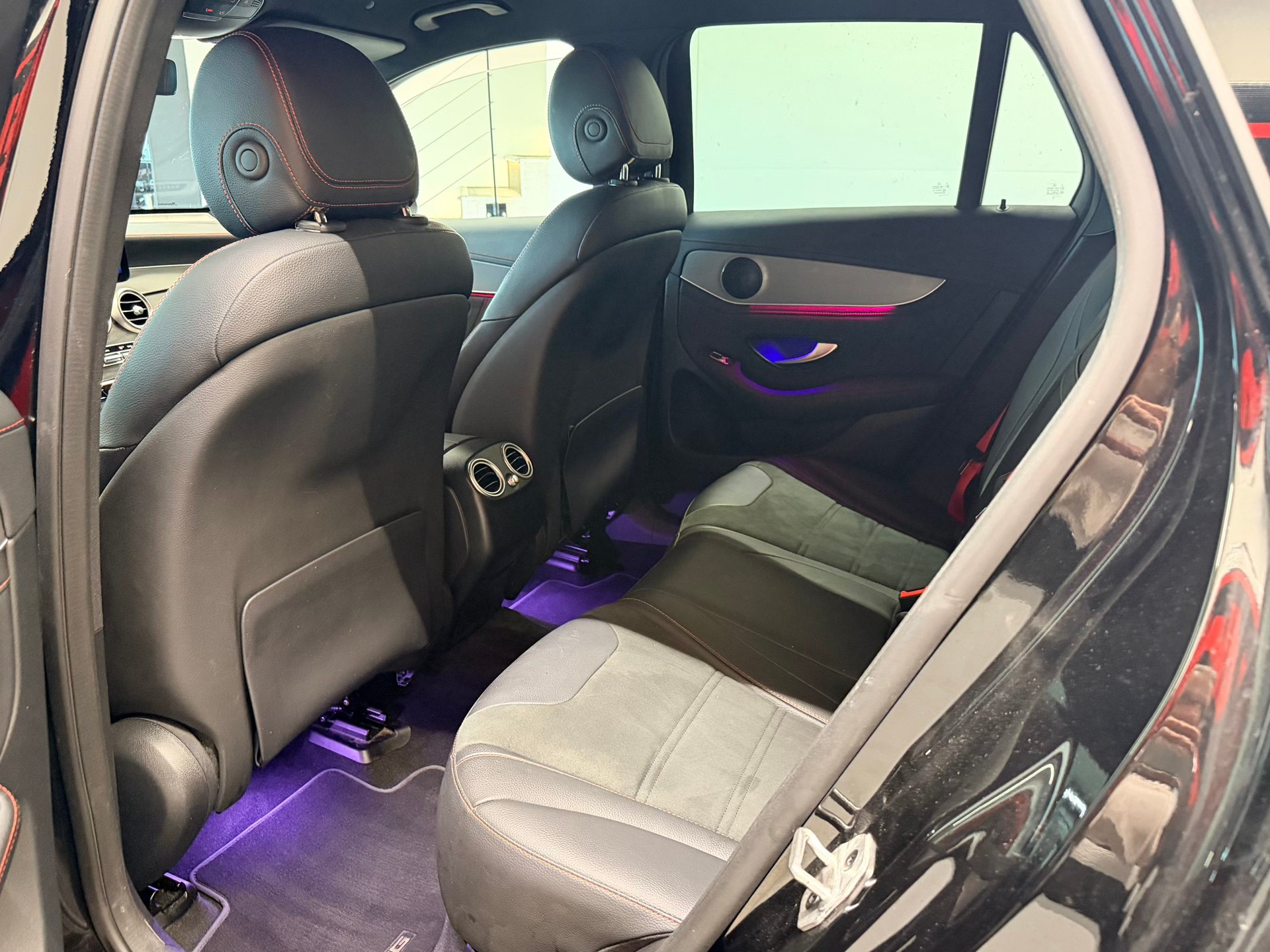 MERCEDES-BENZ GLC 300 d AMG Line 4Matic 9G-Tronic-image-14