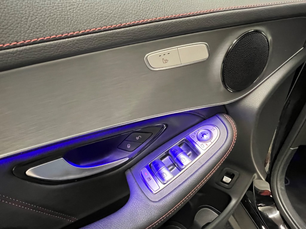 MERCEDES-BENZ GLC 300 d AMG Line 4Matic 9G-Tronic-image-18