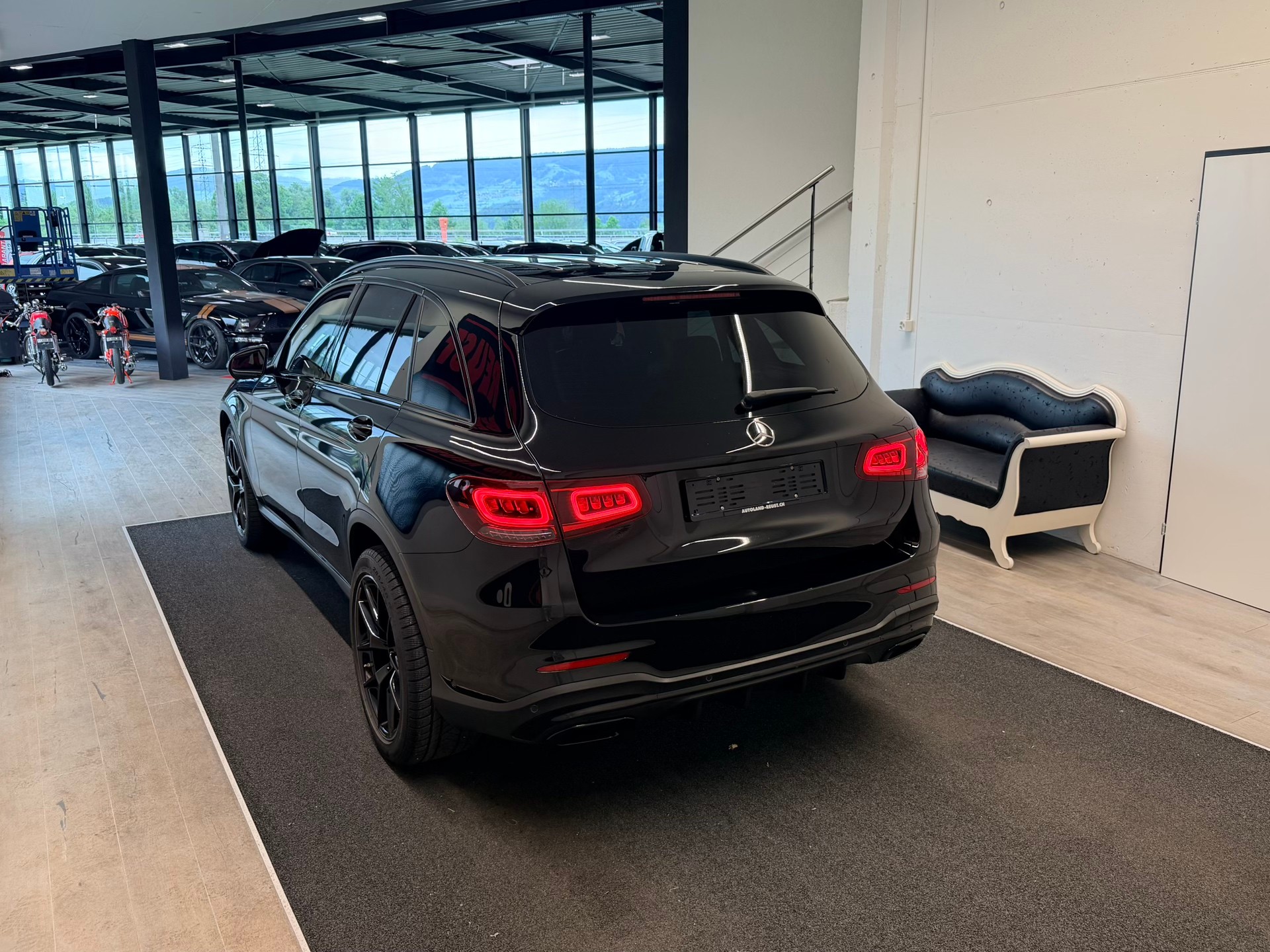 MERCEDES-BENZ GLC 300 d AMG Line 4Matic 9G-Tronic-image-8