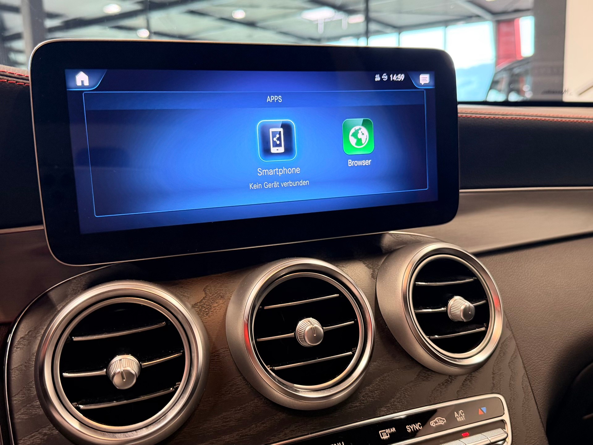 MERCEDES-BENZ GLC 300 d AMG Line 4Matic 9G-Tronic-image-25