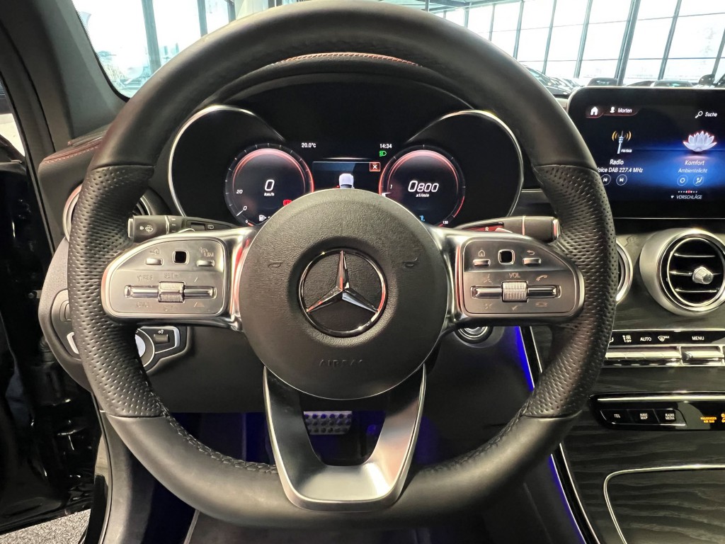 MERCEDES-BENZ GLC 300 d AMG Line 4Matic 9G-Tronic-image-16