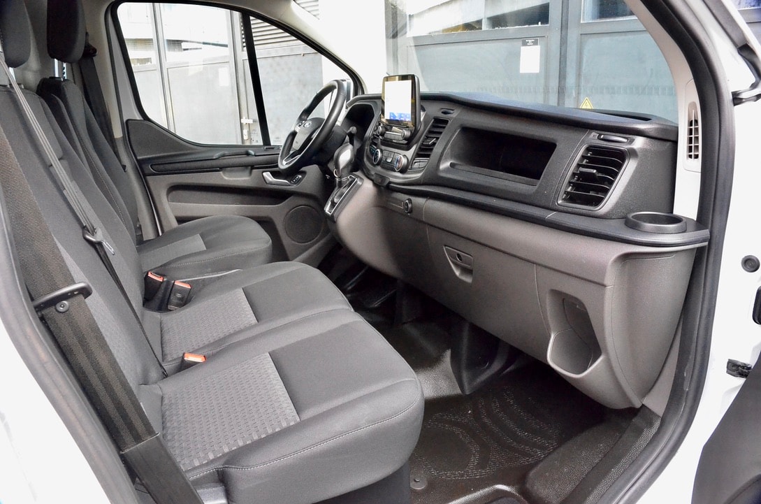 FORD Transit Custom 320 L1H1 130PS Trend Automat-image-19