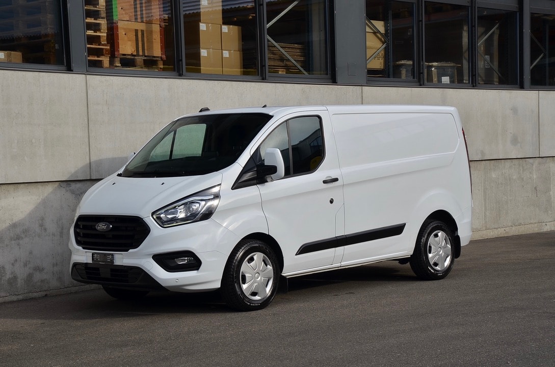FORD Transit Custom 320 L1H1 130PS Trend Automat-image-11