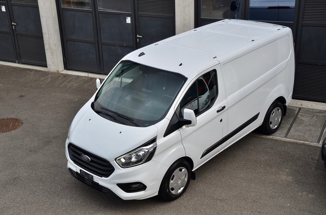 FORD Transit Custom 320 L1H1 130PS Trend Automat-image-4