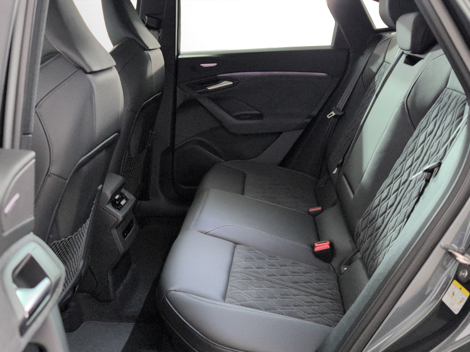 AUDI Q6 Sportback e-tron quattro-image-7