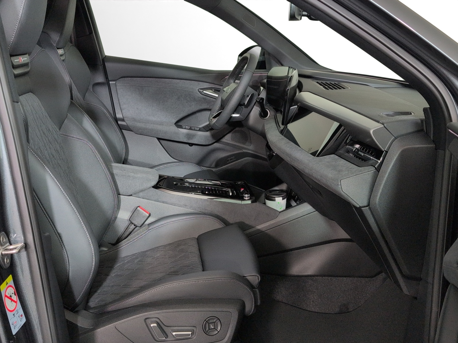AUDI Q6 Sportback e-tron quattro-image-6