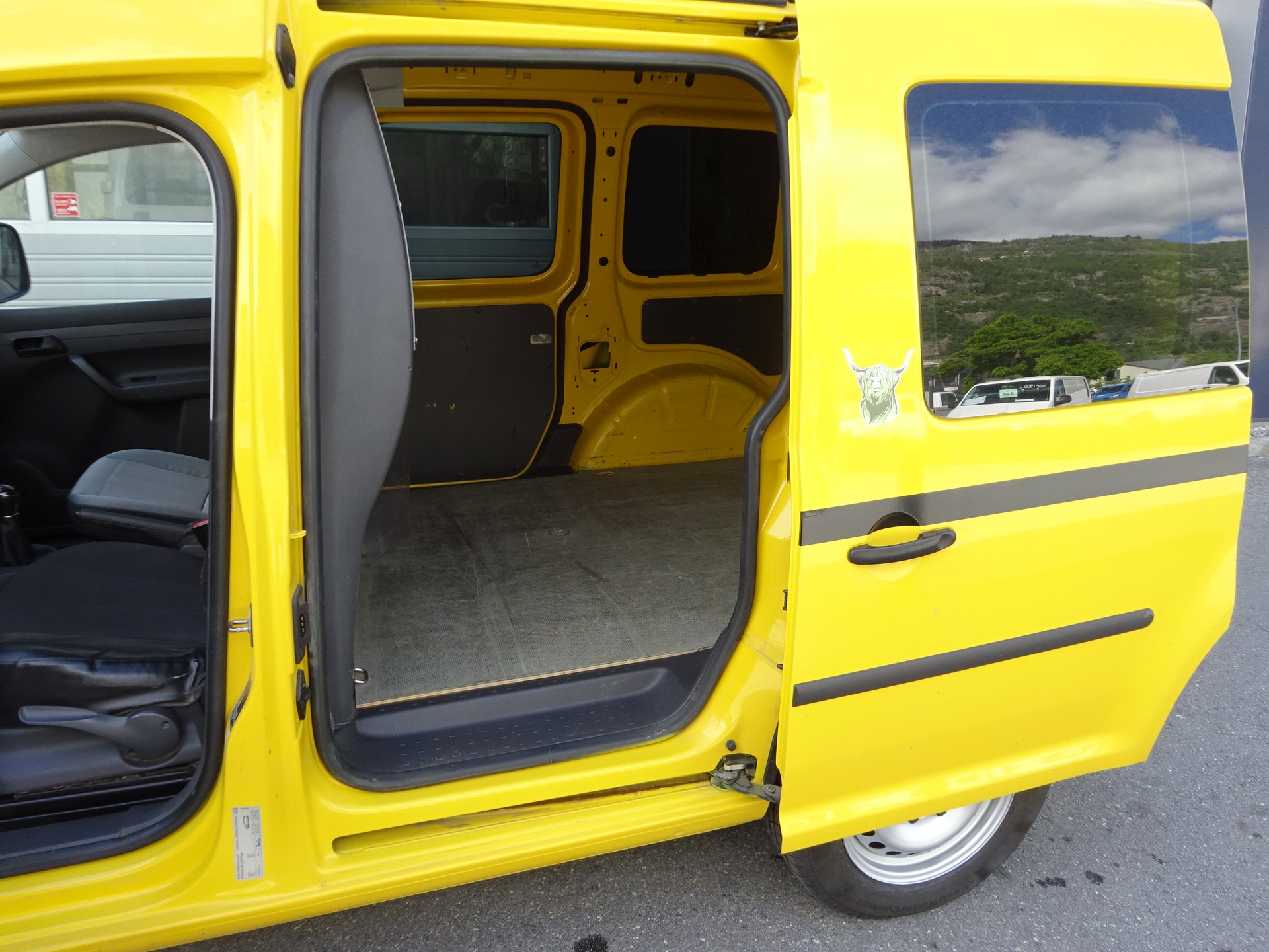 VW Caddy 2.0 TDI 4Motion-image-21