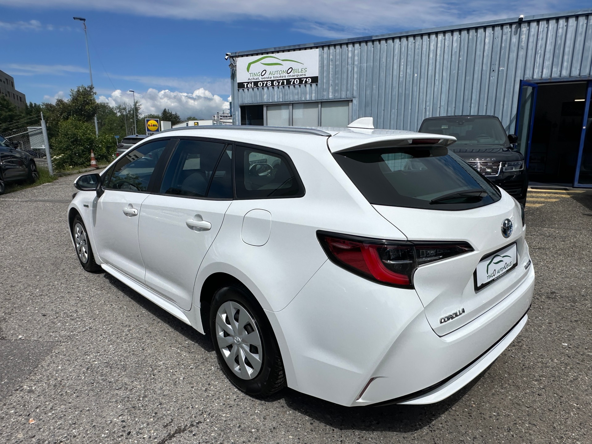 TOYOTA Corolla Touring Sports 1.8 HSD Comfort e-CVT-image-3