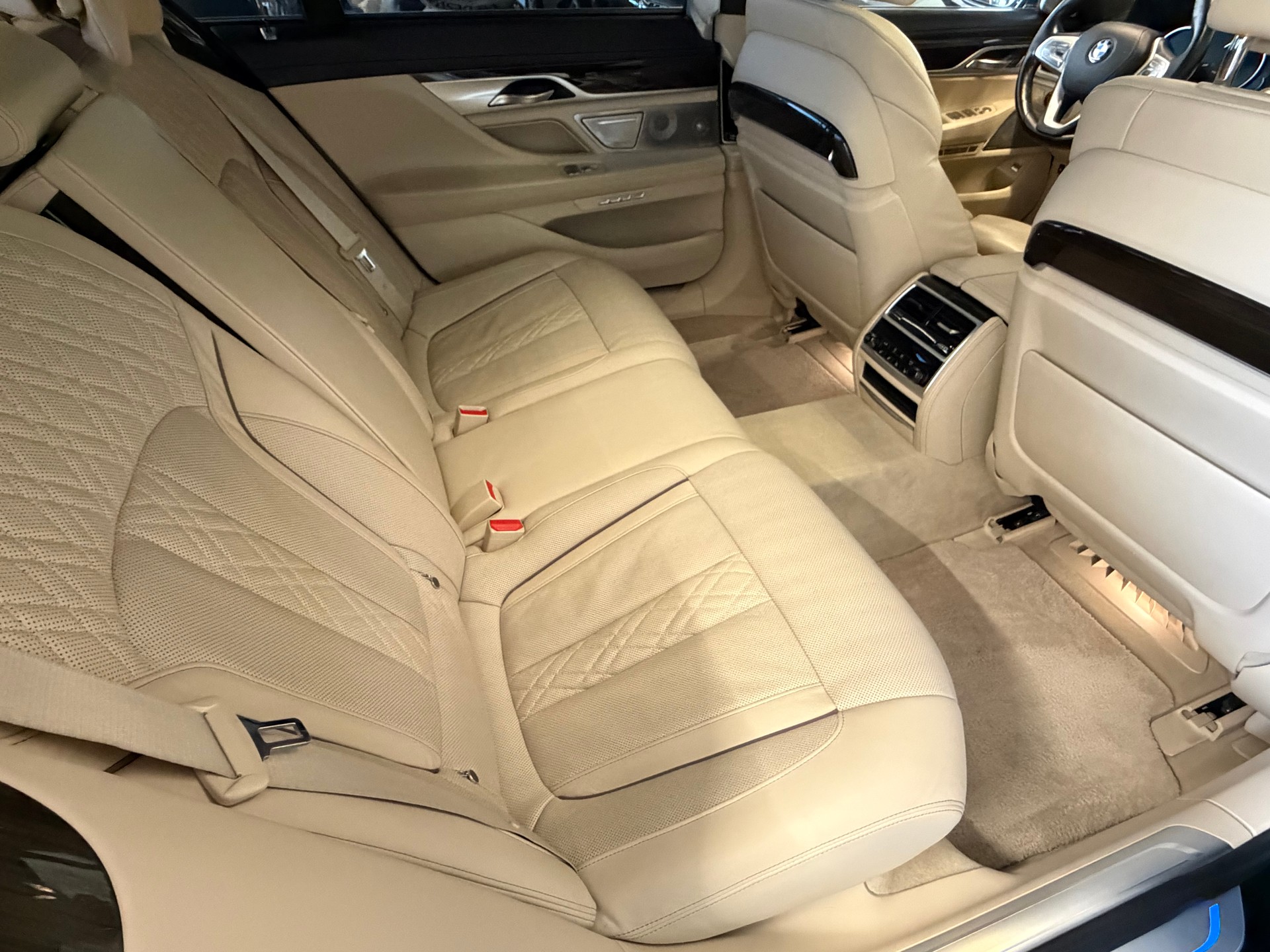 BMW 740Le iPerformance Steptronic-image-12