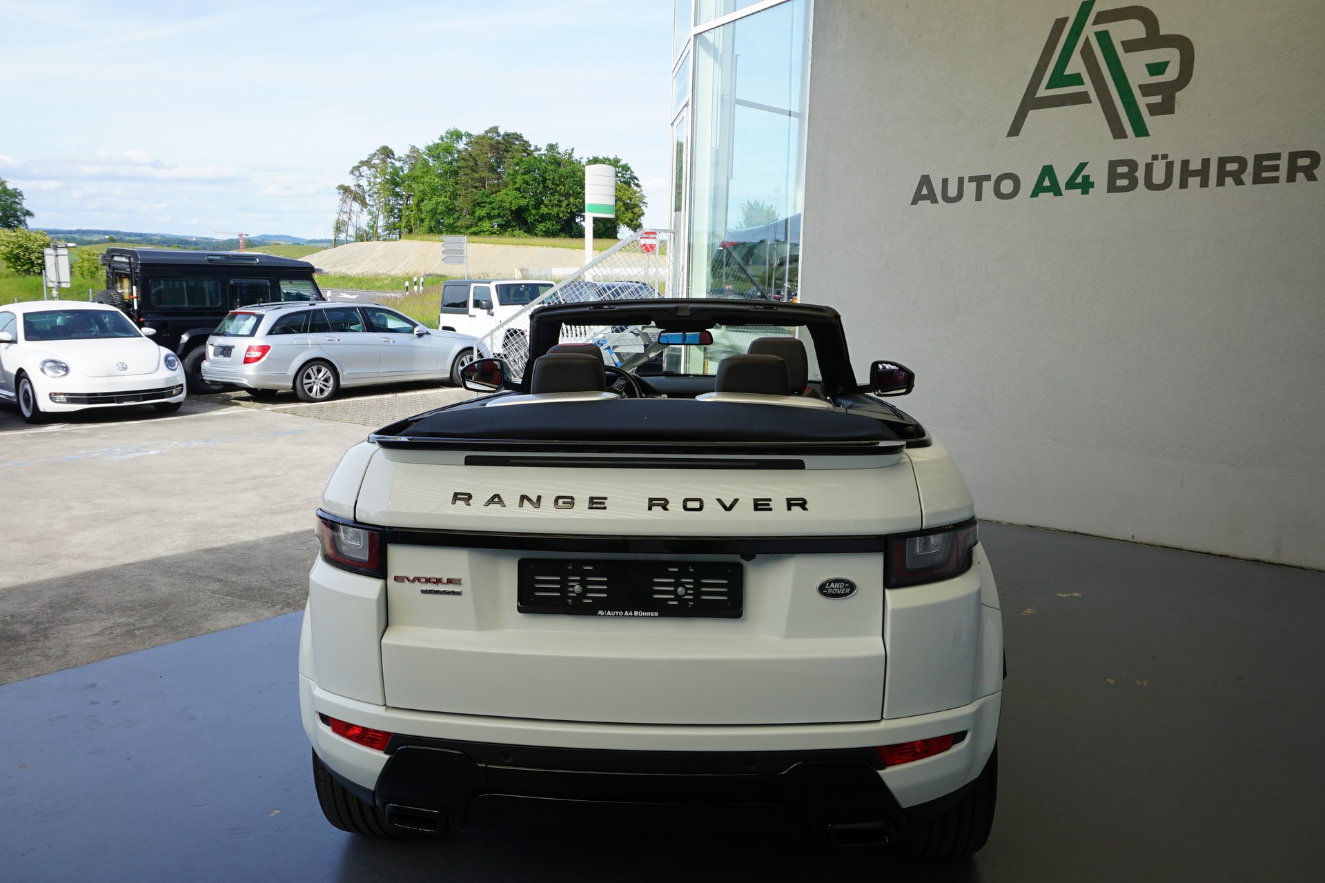 LAND ROVER Evoque 2.0Si4 HSE Dynamic Convertible 241 PS-image-13