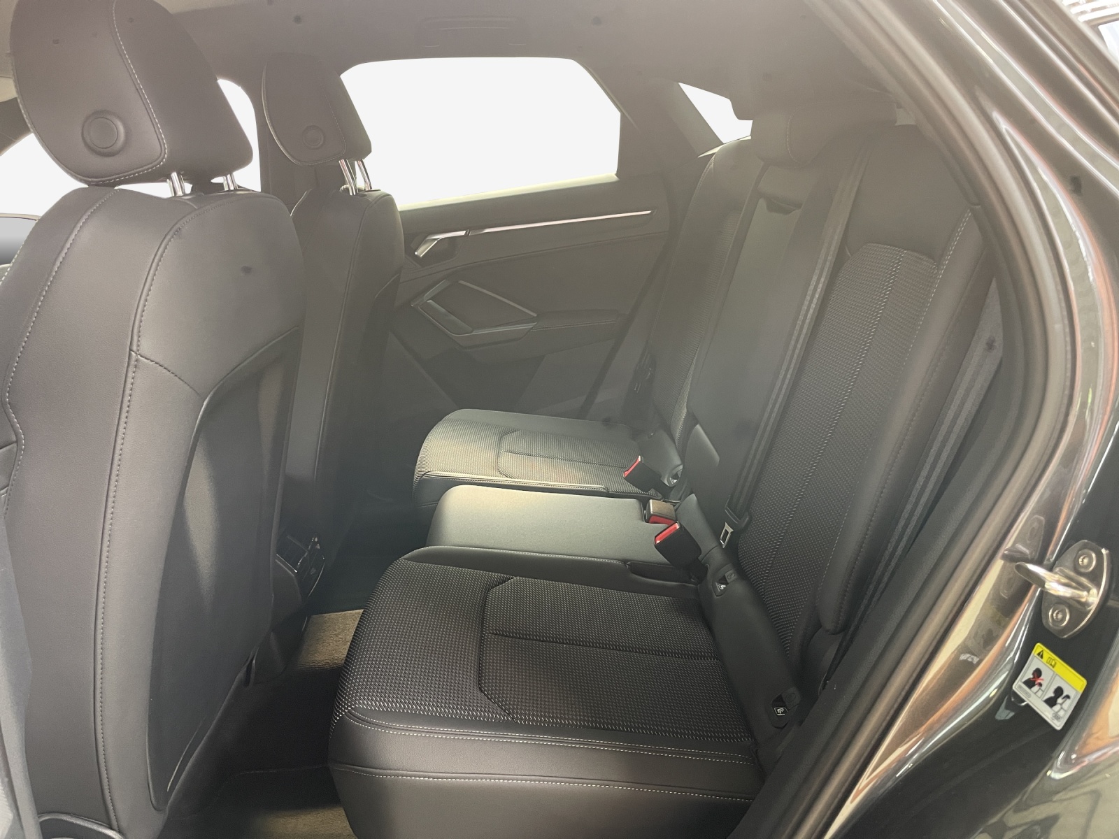 AUDI Q3 Sportback 35 TFSI S line Attraction S-tronic-image-11