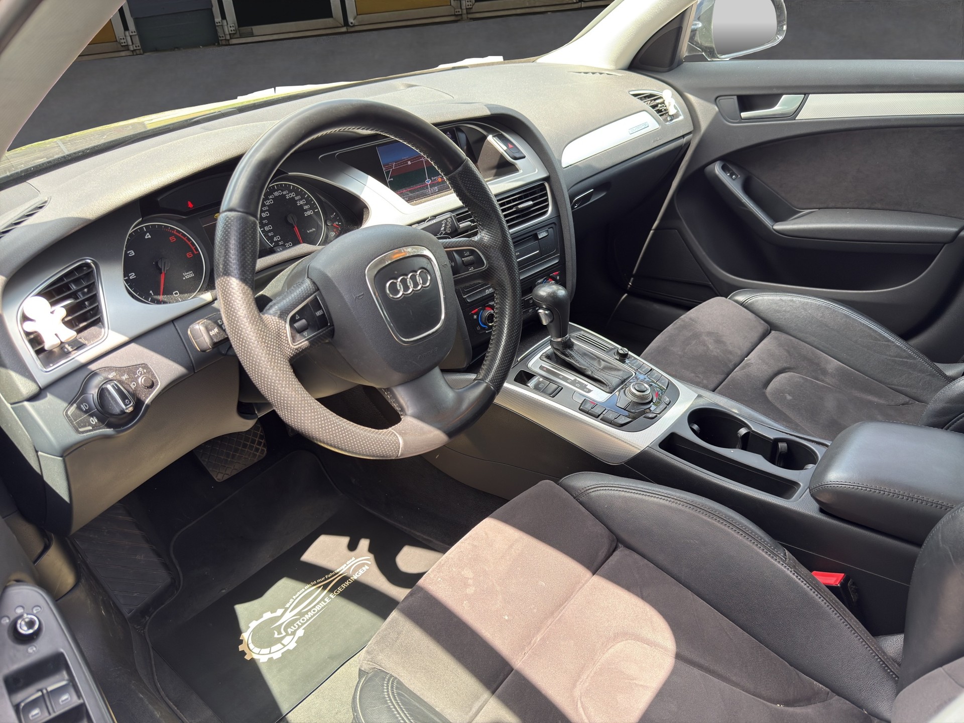 AUDI A4 Avant 3.0 TDI add Blue quattro tiptronic-image-8