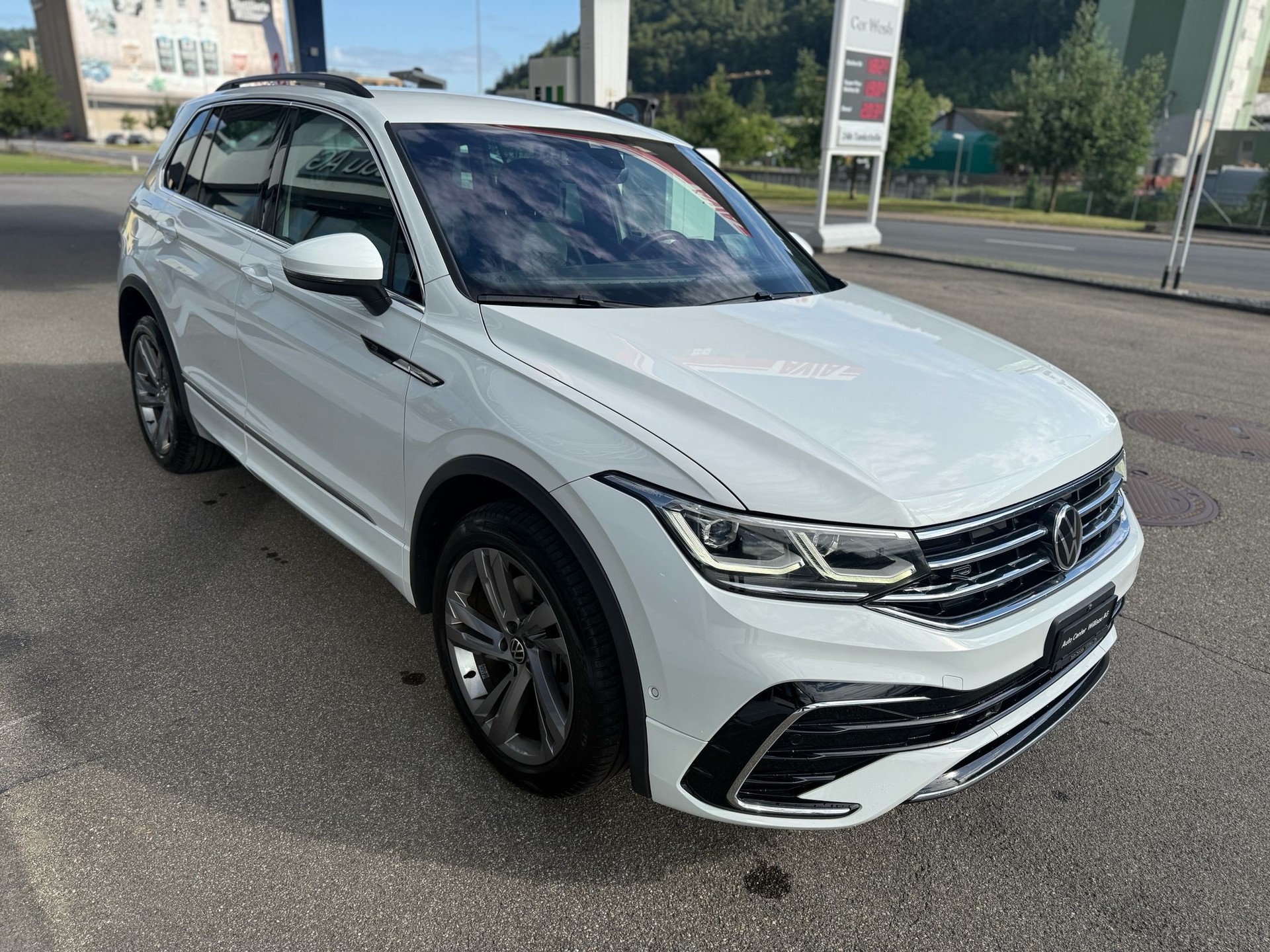 VW Tiguan 2.0 TDI SCR R-Line 4Motion DSG-image-12
