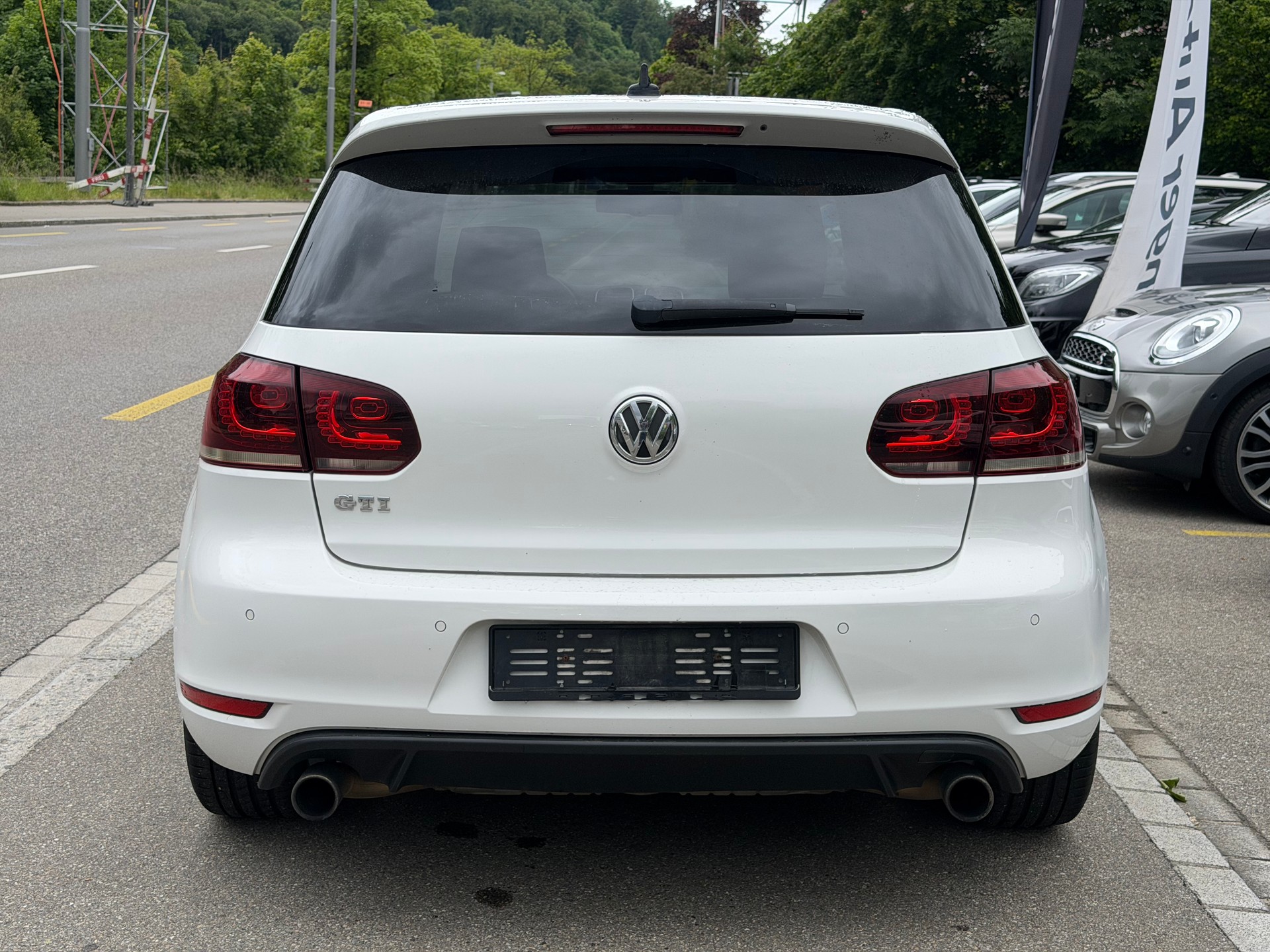 VW Golf 2.0 TSI GTI Edition 35-image-7