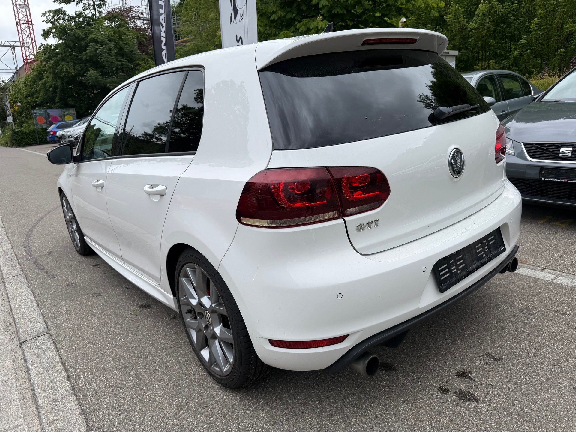 VW Golf 2.0 TSI GTI Edition 35-image-3