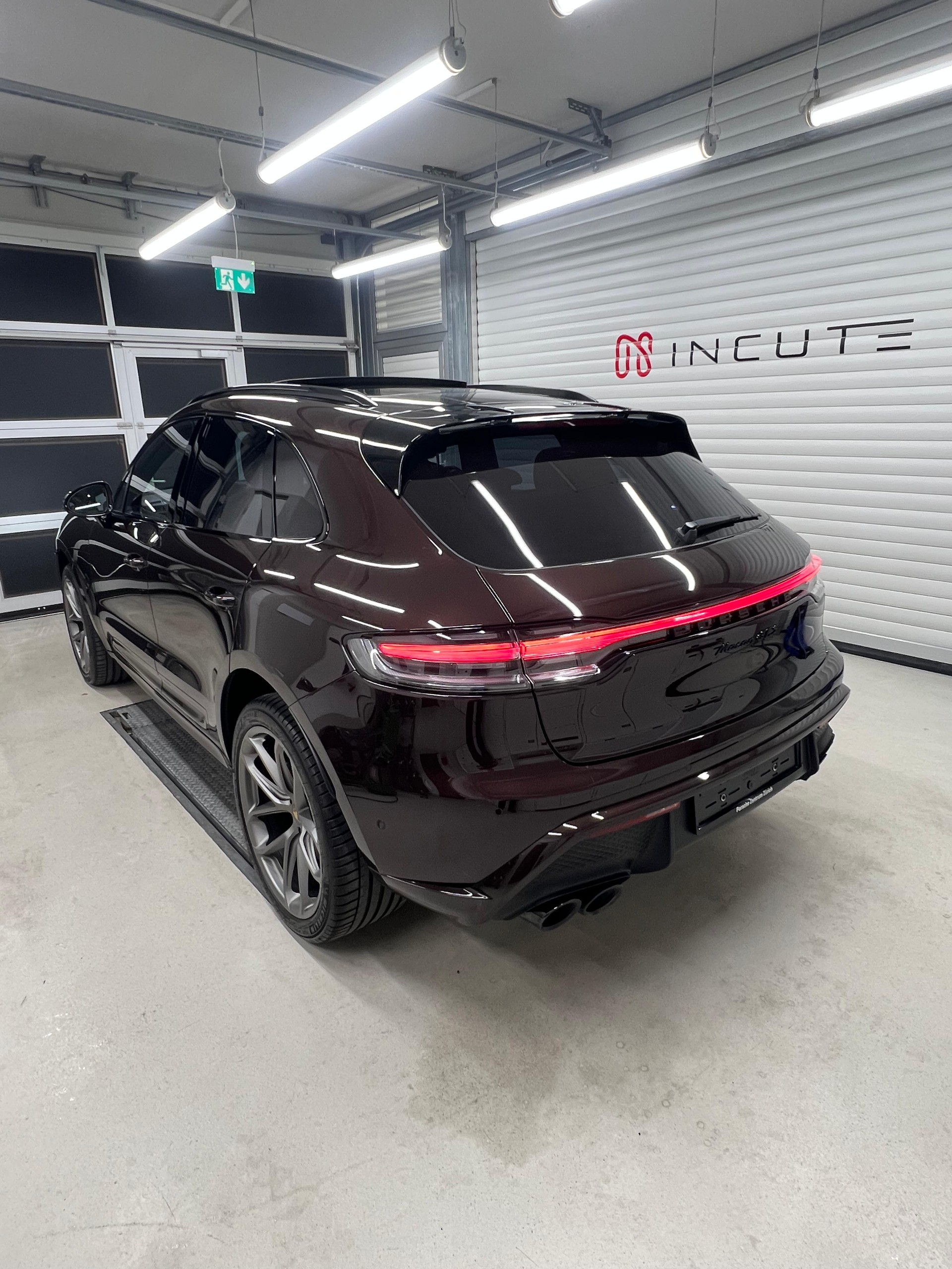 PORSCHE 2.9 V6 GTS-image-1