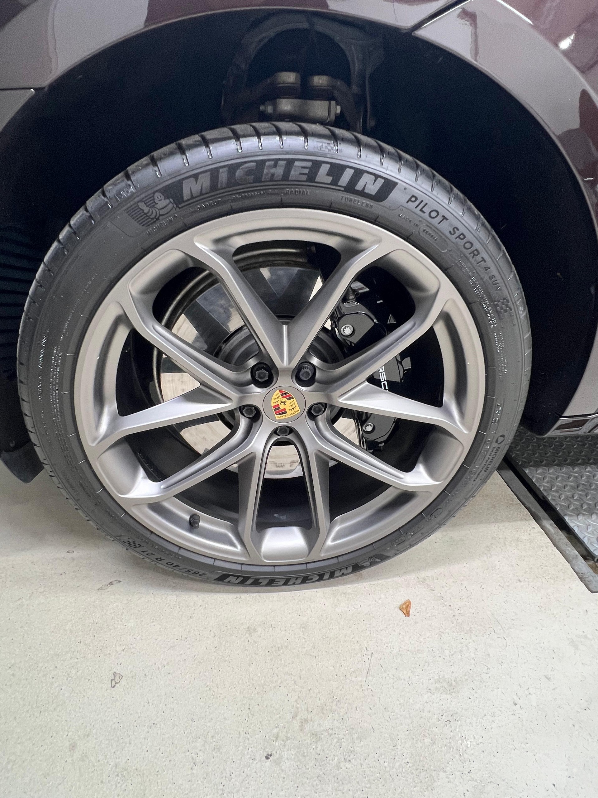 PORSCHE 2.9 V6 GTS-image-2
