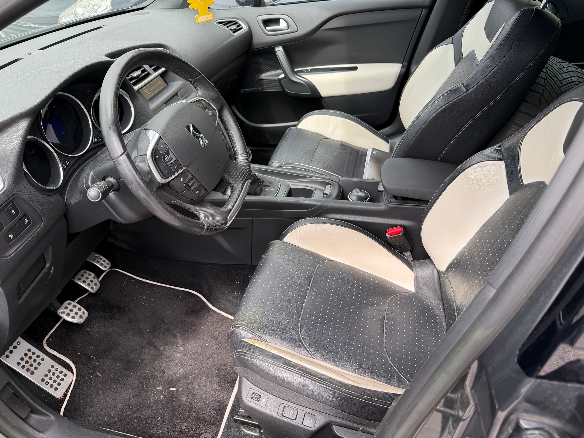 DS AUTOMOBILES DS4 1.6 THP Sport Chic-image-5